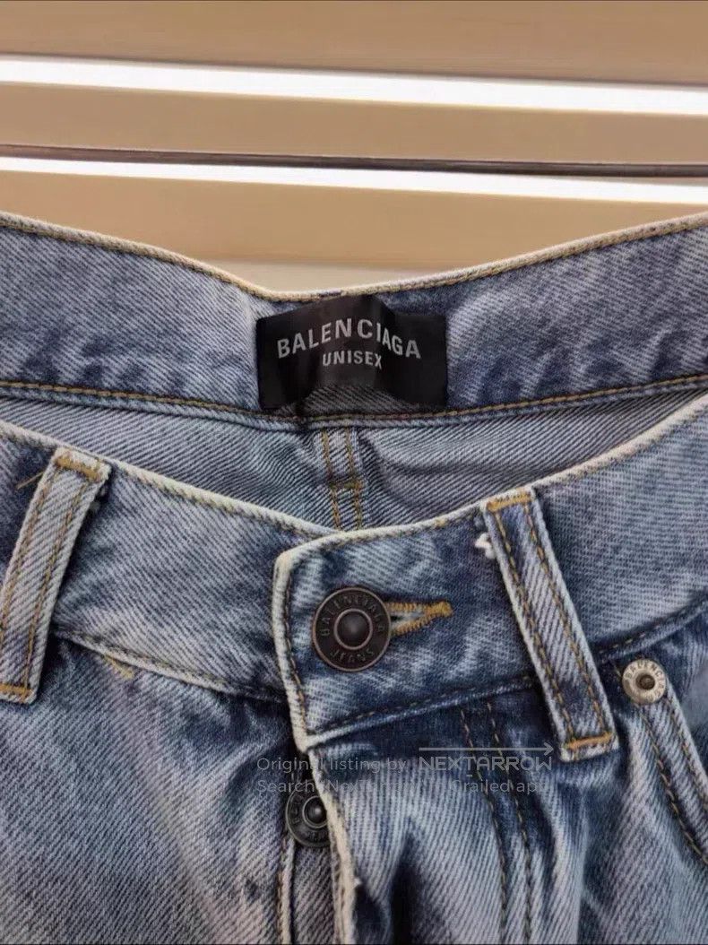 Balenciaga Balenciaga size XS Wash blue denim jeans Size US 27 - 2 Thumbnail