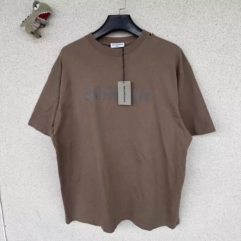 Balenciaga Balenciaga Distressed Oversized Short Sleeve Tee - dmc Size US S / EU 44-46 / 1 - 1 Thumbnail