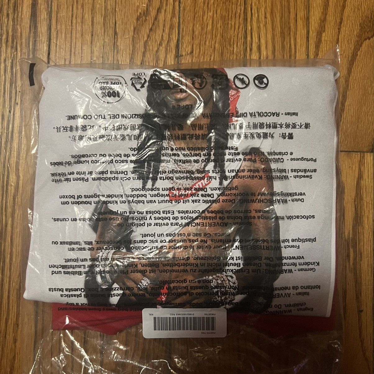 Supreme In Hand Supreme Playboi Carti Photo Tee Red Size XXL Size US XXL / EU 58 / 5 - 4 Thumbnail
