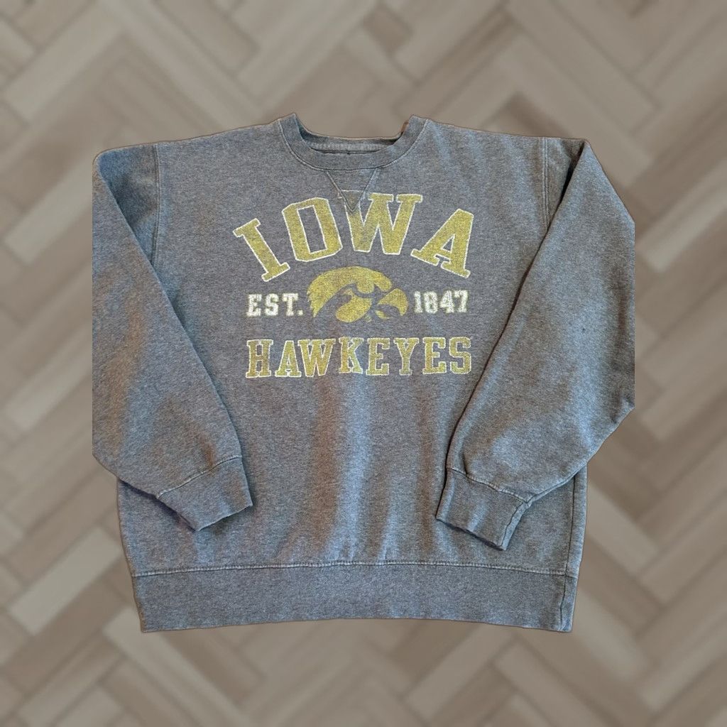 Vintage Iowa Hawkeyes Sweatshirt Gray Long Sleeve Pullover Crew Neck sz Small Mens Regular 90s College University Colosseum Athletics Size US S / EU 44-46 / 1 - 1 Thumbnail