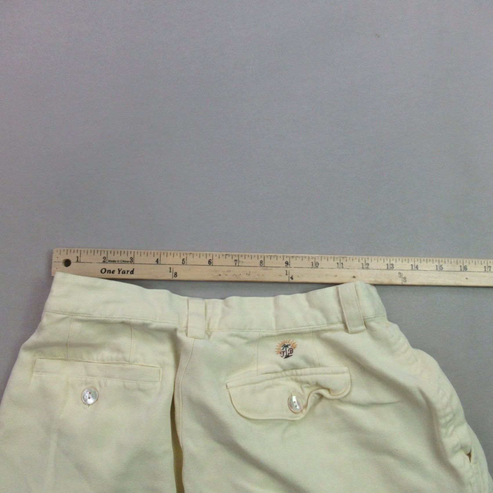 Tommy Bahama Tommy Bahama Shorts Chino 6 Yellow Lightweight Pockets Outdoors Womens Size 28" / US 6 / IT 42 - 5 Thumbnail