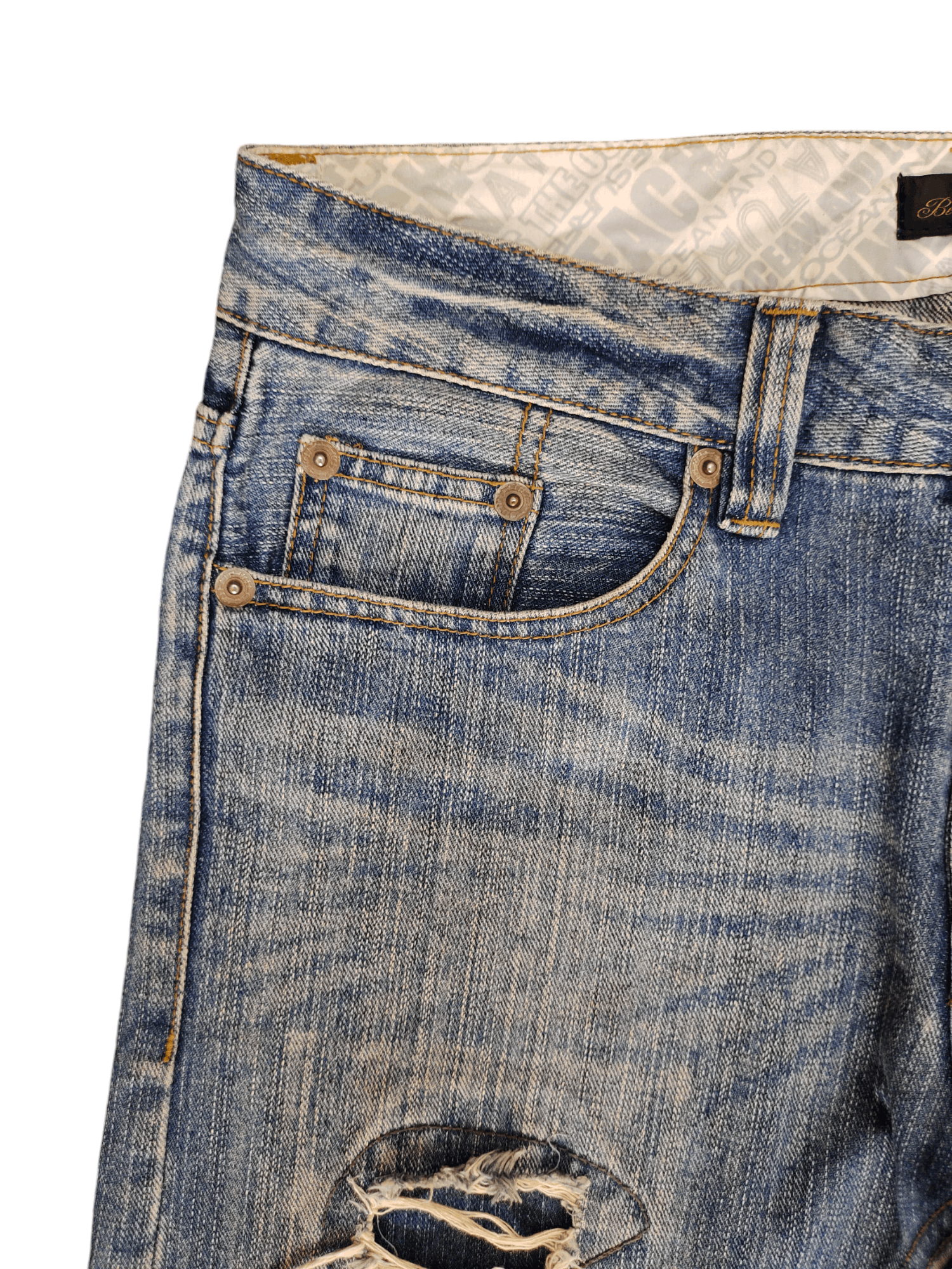Hysteric Glamour × Undercover Japanese Beach Sound Embroidered Distress Jeans Undercover Size US 32 / EU 48 - 3 Thumbnail
