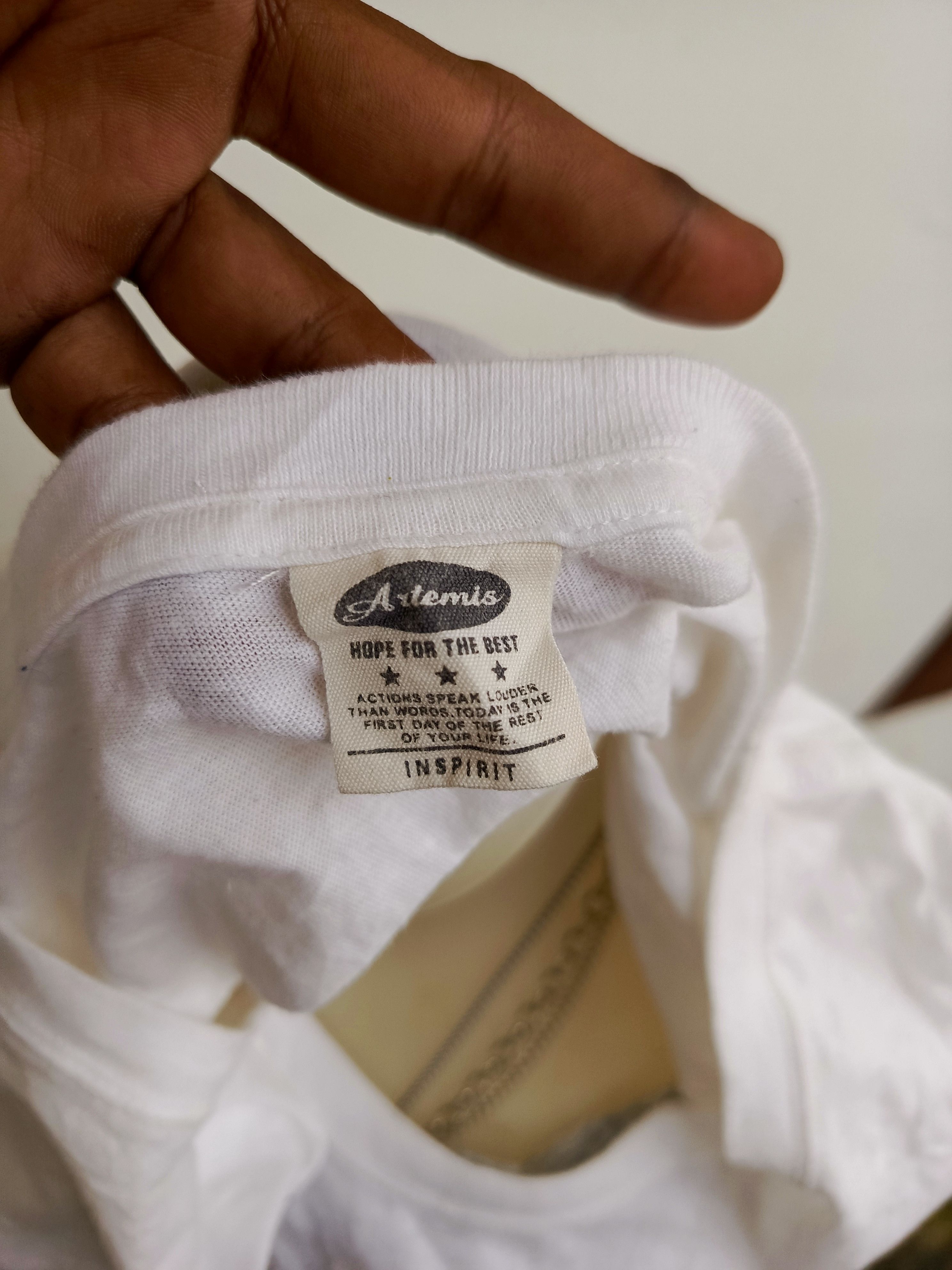 Japanese Brand Ademis White Graphic T-Shirt Perfume Print Size M / US 6-8 / IT 42-44 - 7 Thumbnail