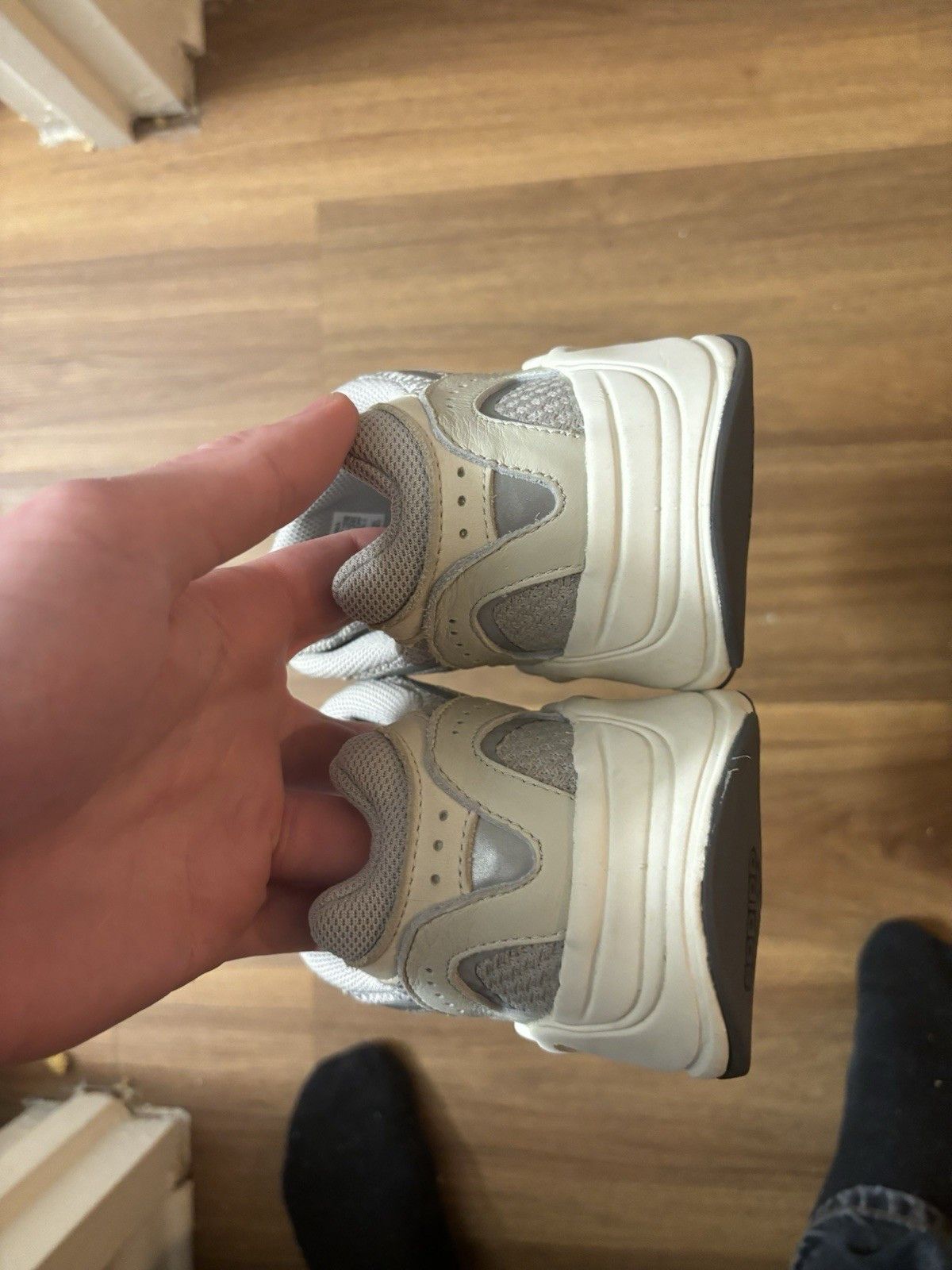 Yeezy Adidas Yeezy Boost 700 V2 Cream Size US 7 / EU 40 - 4 Thumbnail