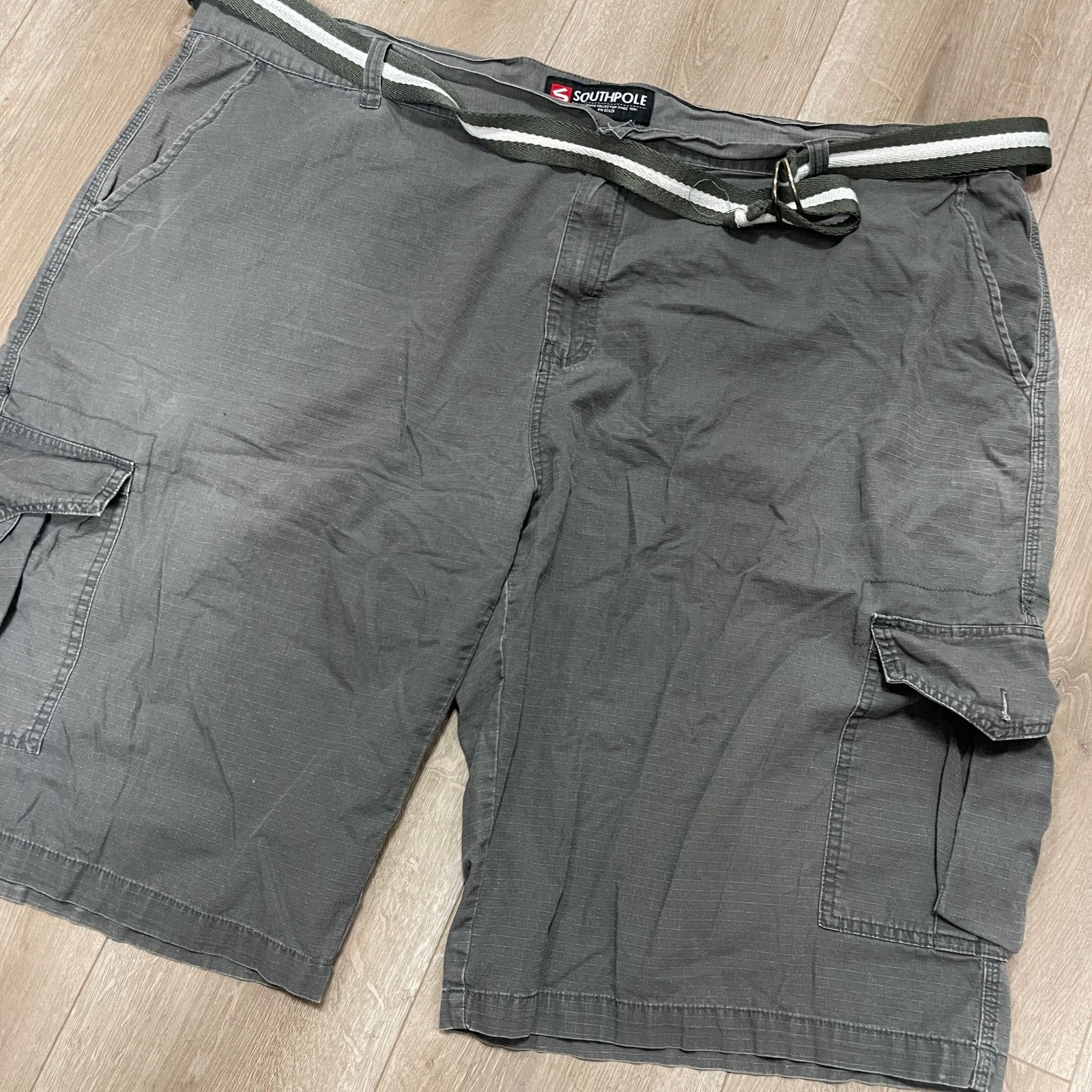 Southpole Southpole gray belted cargo shorts gray size 52 B8 Size US 44 / EU 60 - 2 Thumbnail