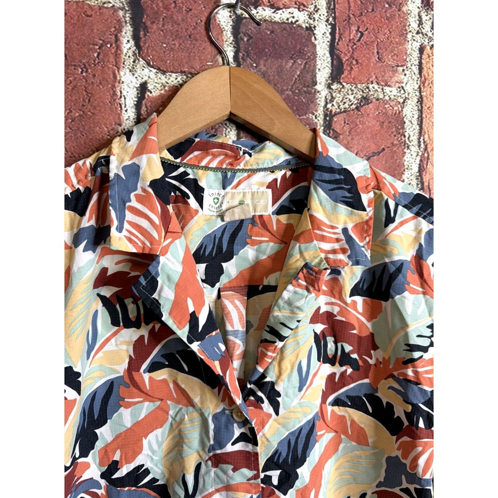 ExOfficio Exofficio Button Down Shirt Women's Medium Hawaiian Floral Insect Shield Size M / US 6-8 / IT 42-44 - 2 Thumbnail