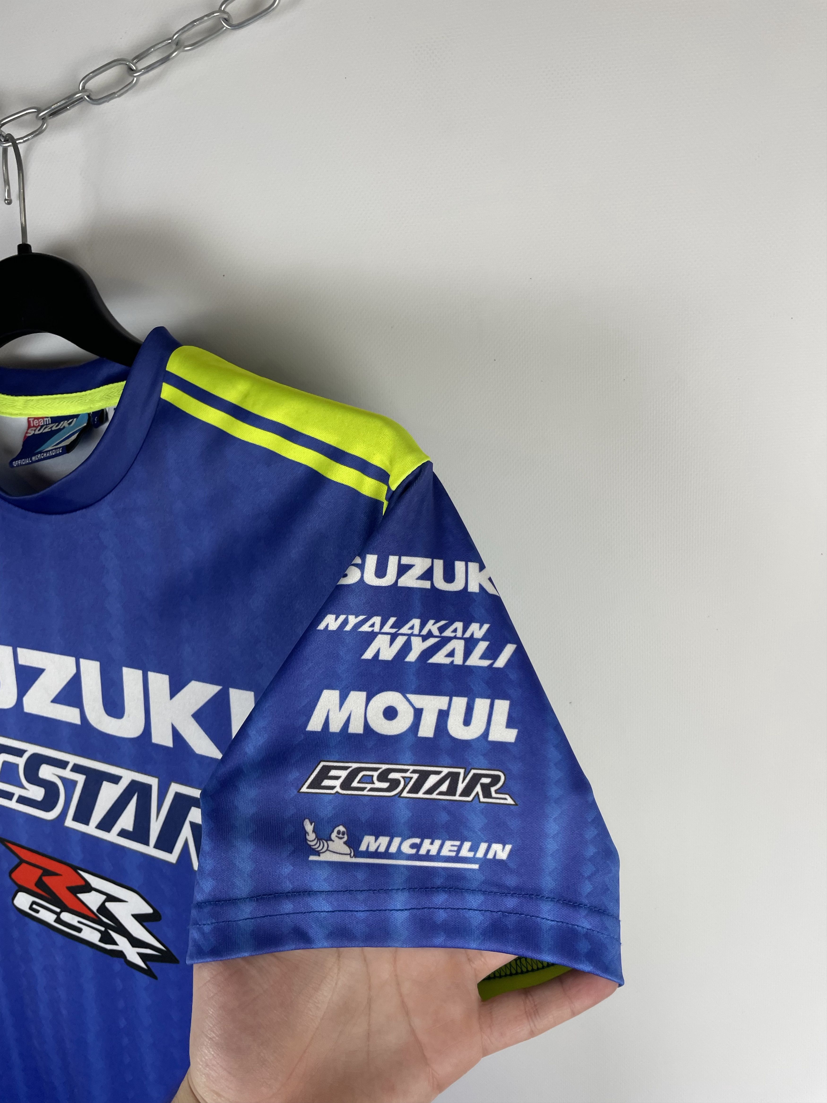 Japanese Brand Vintage Y2K Suzuki Ecstar Racing T-shirt Streetwear Size US S / EU 44-46 / 1 - 7 Thumbnail