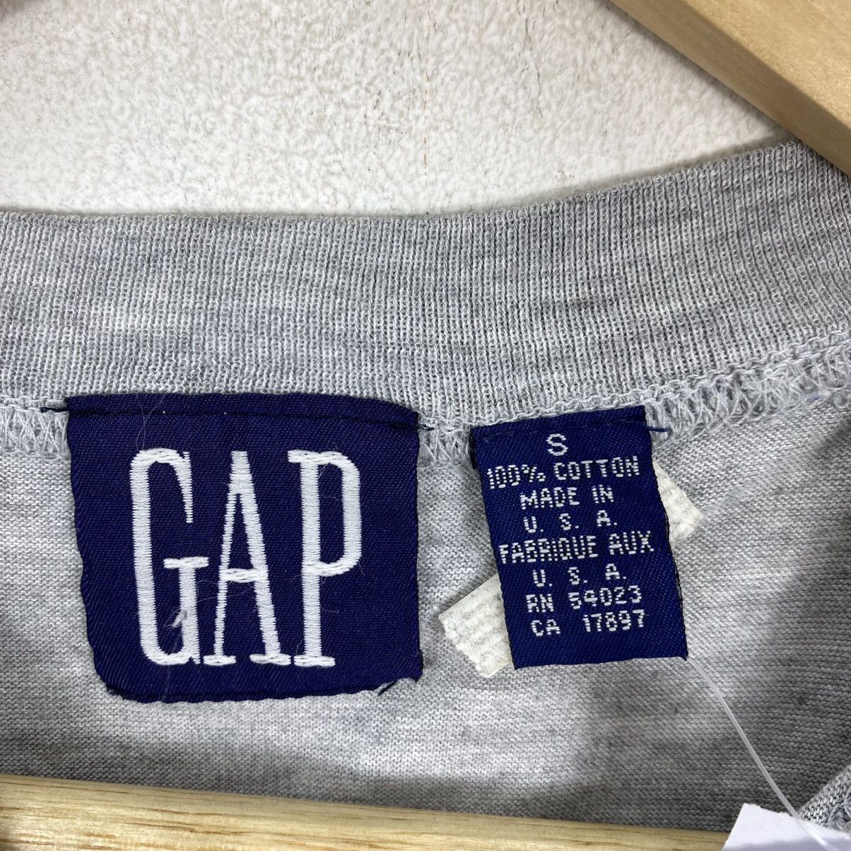 Gap VTG 90s Gap Big Logo Grey T-Shirt Made in USA Boxy Fit S Size US S / EU 44-46 / 1 - 4 Thumbnail