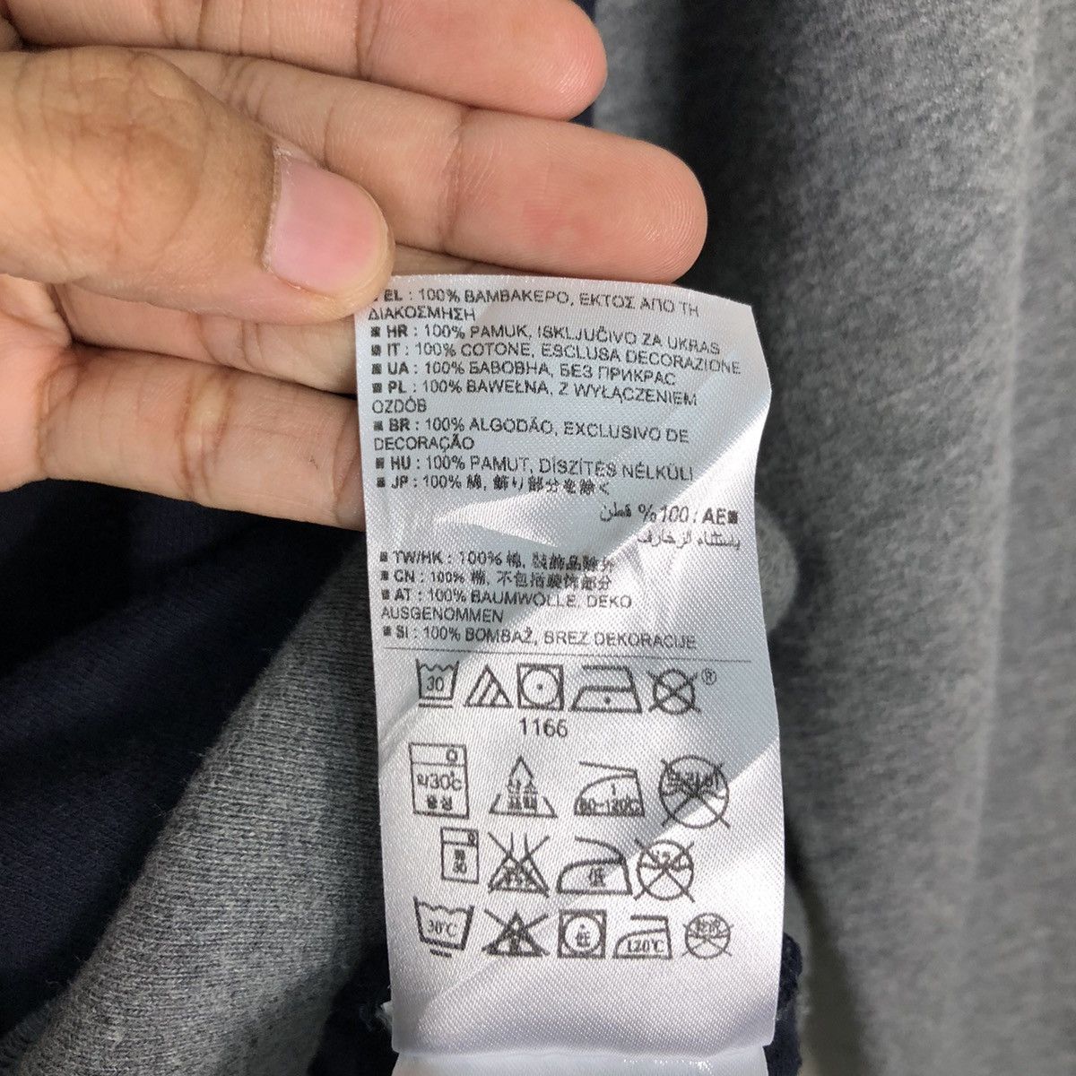 Gap × Japanese Brand Vintage Gap Sweatshirt Spell Out Streetwear Medium Size US M / EU 48-50 / 2 - 13 Thumbnail