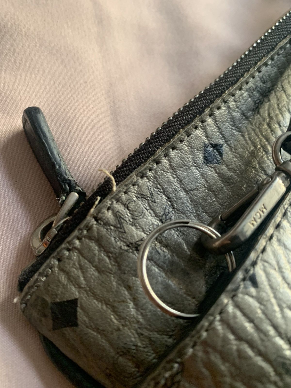 MCM MCM metallic silver canvas flat pouch Size ONE SIZE - 7 Thumbnail