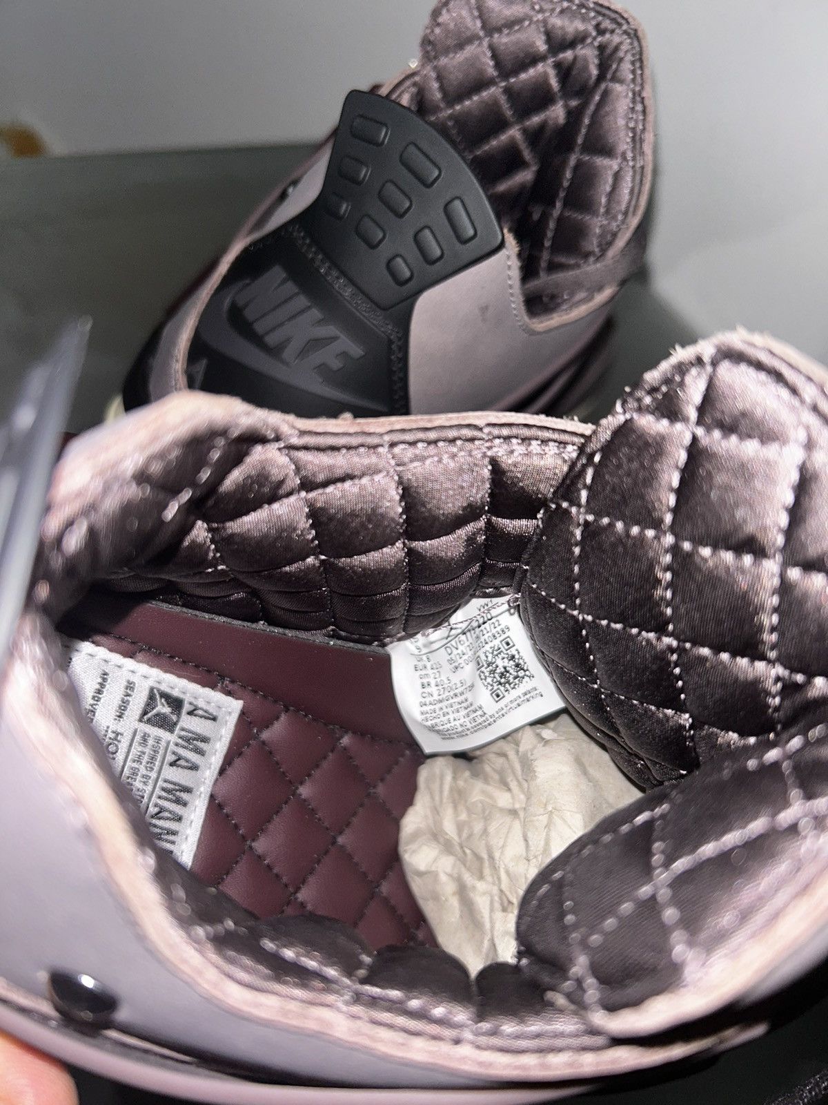 A Ma Maniere × Nike Jordan 4 Retro SP x À Ma Manière Size US 9 / EU 42 - 15 Thumbnail