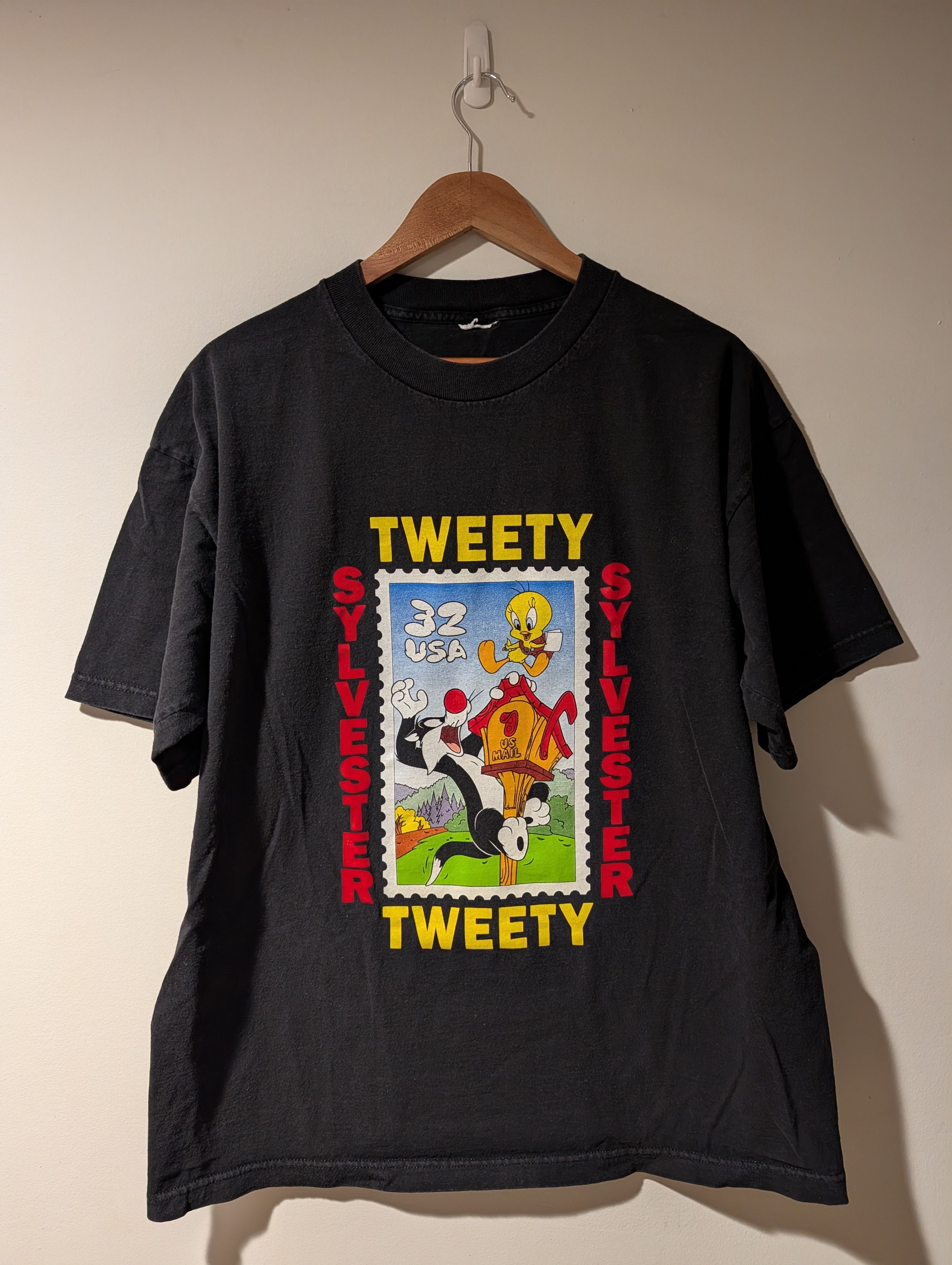 Cartoon Network EUC Vintage 1997 Tweety Bird Sylvester 32 Cent Stamp T-Shirt Size US XL / EU 56 / 4 - 1 Thumbnail