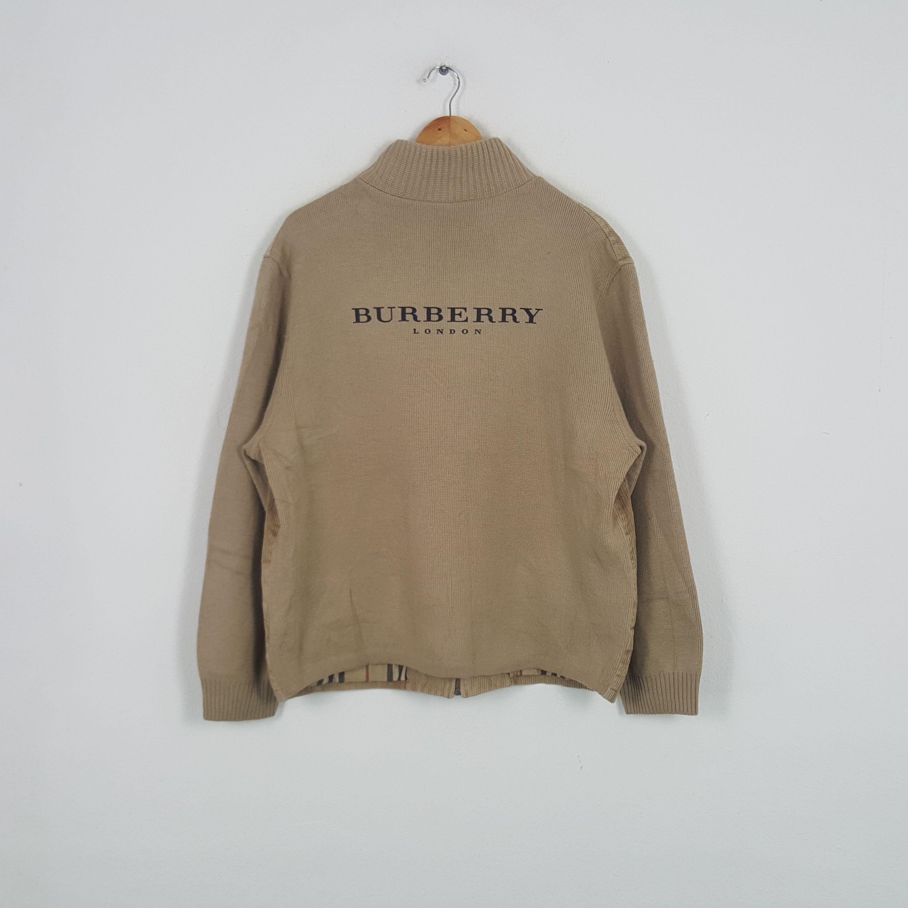Burberry × Vintage Vintage Burberry London Nova Check Corduroy Jacket Size US XL / EU 56 / 4 - 1 Thumbnail