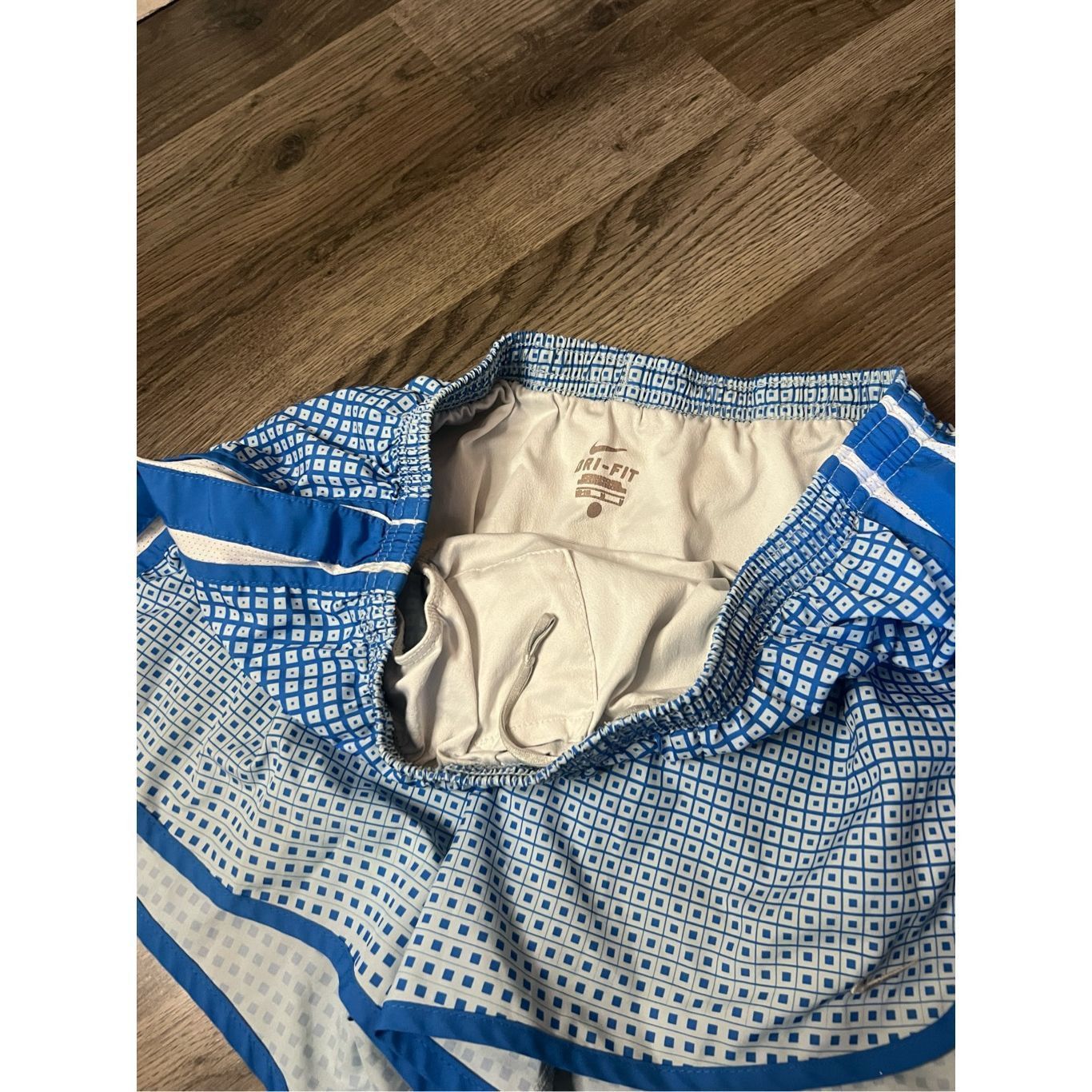 Nike Nike Blue And White Patterned Dri-Fit Shorts Woman’s Size Me Size 28" / US 6 / IT 42 - 6 Thumbnail