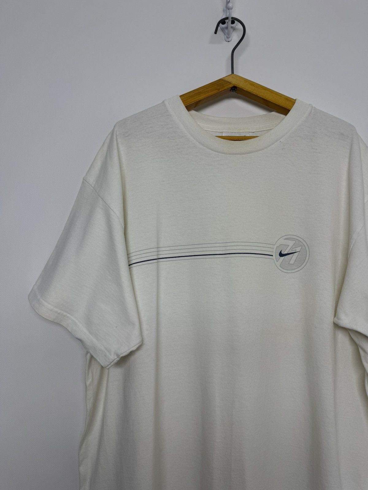 Nike Vintage Nike Y2k t shirt swoosh logo 00’s Size US L / EU 52-54 / 3 - 6 Thumbnail