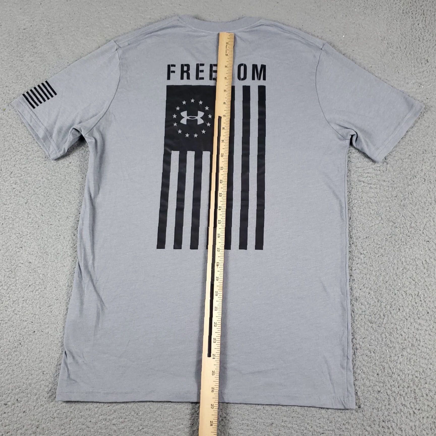 Under Armour Under Armour T-Shirt Mens Small Gray USA Flag Heatgear Short Sleeve Casual Size US S / EU 44-46 / 1 - 3 Thumbnail