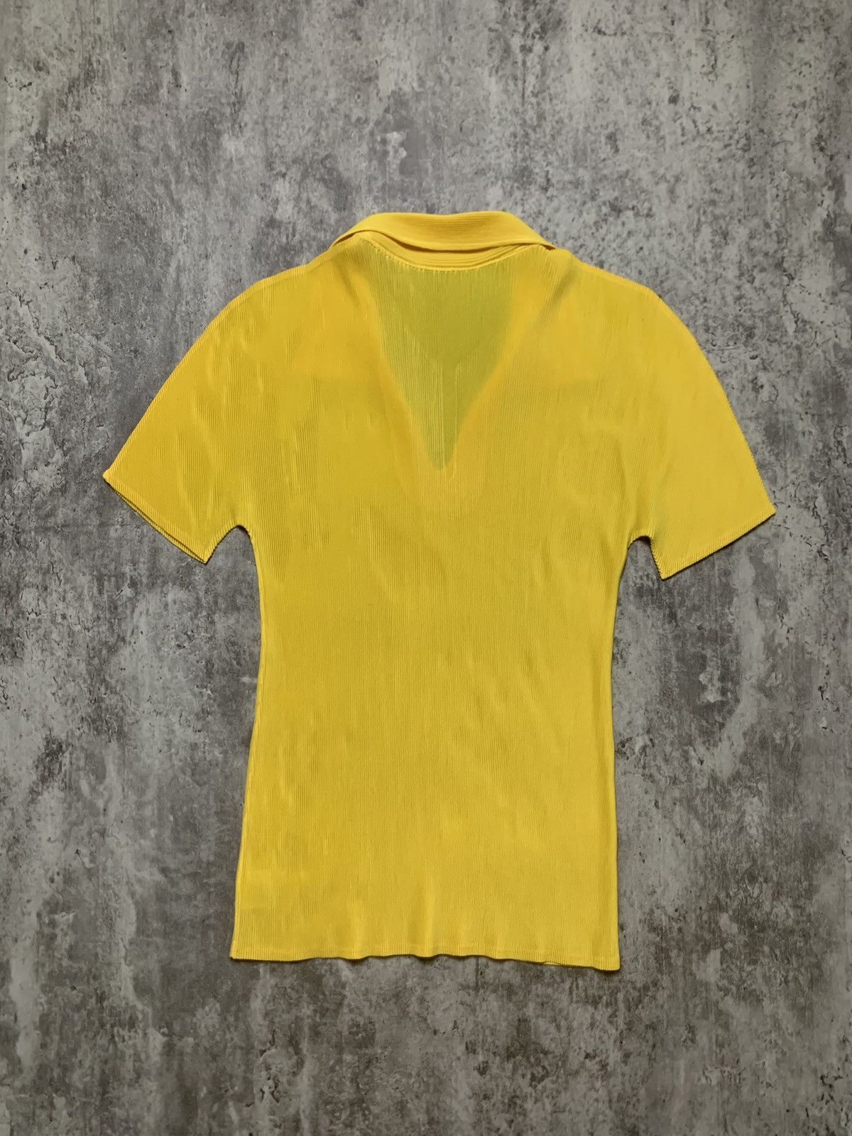 Pleats Please Issey Miyake Pleats Please Issey Miyake Pleated Polo Shirt Size S / US 4 / IT 40 - 3 Thumbnail