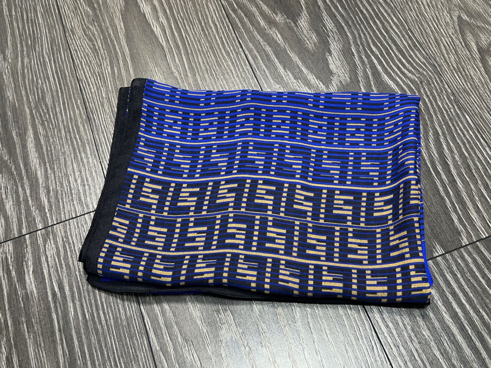 Fendi Fendi Silk Monogram Blue Large Scarve Scarf Size ONE SIZE - 2 Thumbnail