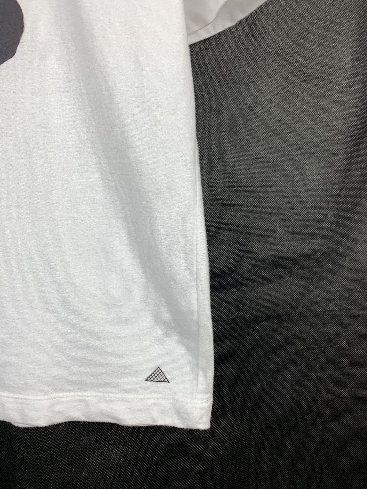 Uniqlo Uniqlo Monalisa Louvre Museum Paris Tee Size US M / EU 48-50 / 2 - 4 Thumbnail