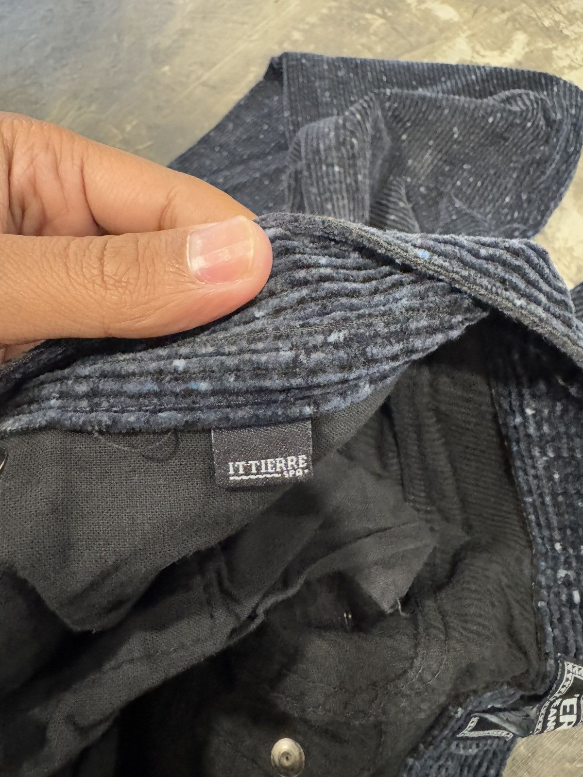 Versace Jeans Couture VINTAGE VERSACE JEANS COUTURE CORDUROY PANTS Size US 30 / EU 46 - 10 Thumbnail