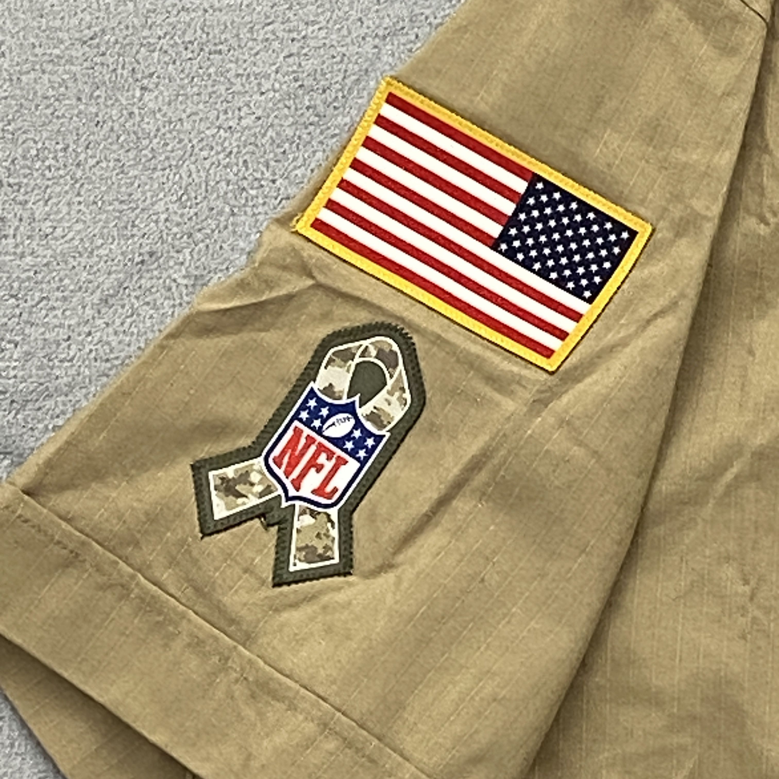 Nike PATRIOTS Salute to Service Shirt Men's Large New AT6572-297 Size US L / EU 52-54 / 3 - 8 Thumbnail