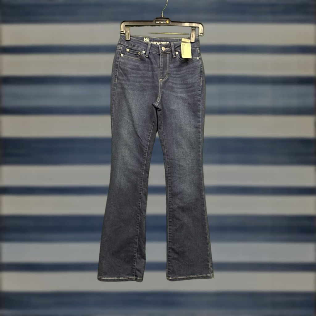 Vintage No Boundaries Womens Jeans Bootcut 2 Blue Mid Rise Dark Wash NWT Size 26" / US 2 / IT 38 - 1 Thumbnail
