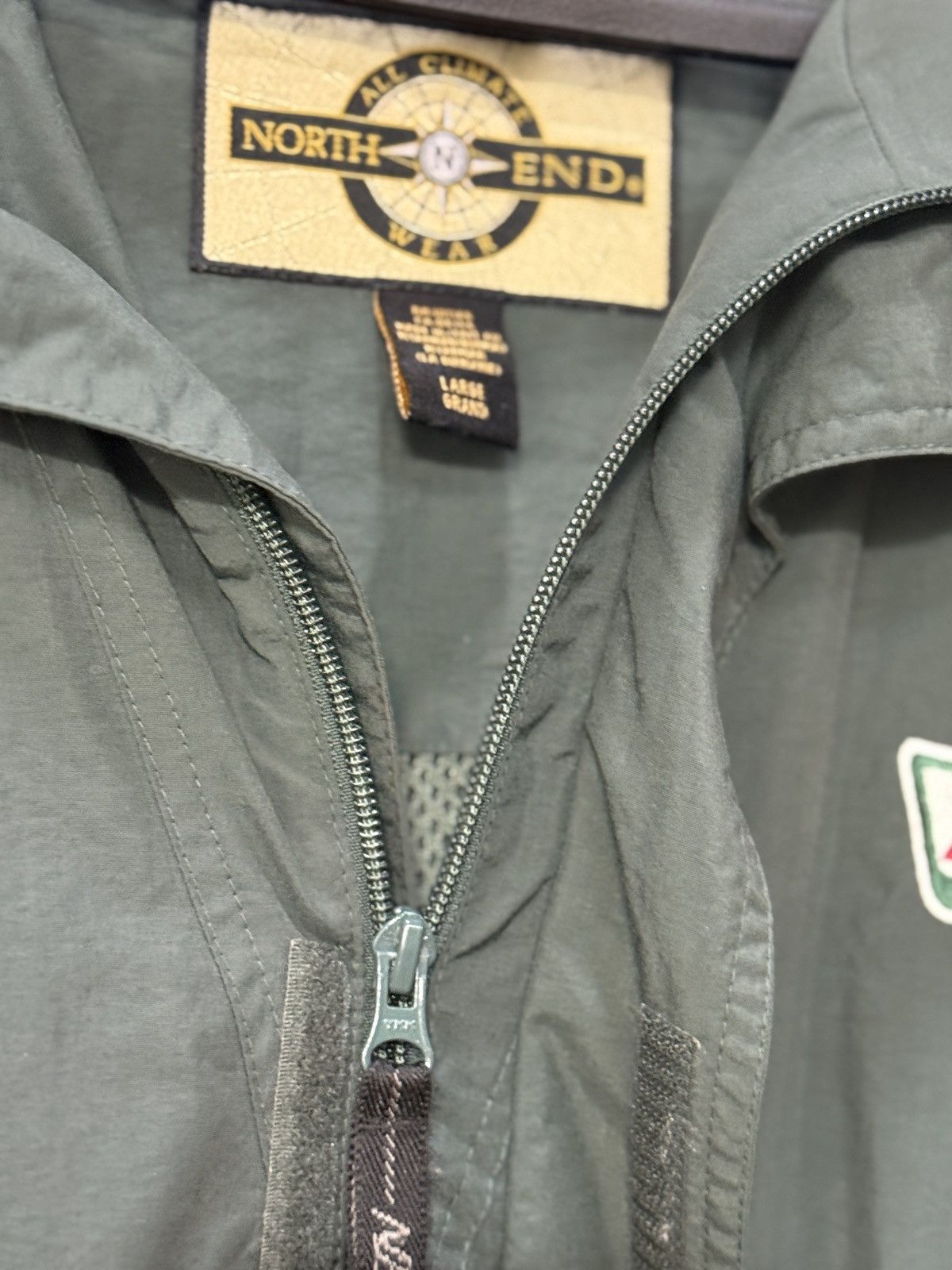 North End Vintage North End Embroidered Krispy Kreme Jacket & Vest (L) Size US L / EU 52-54 / 3 - 4 Thumbnail
