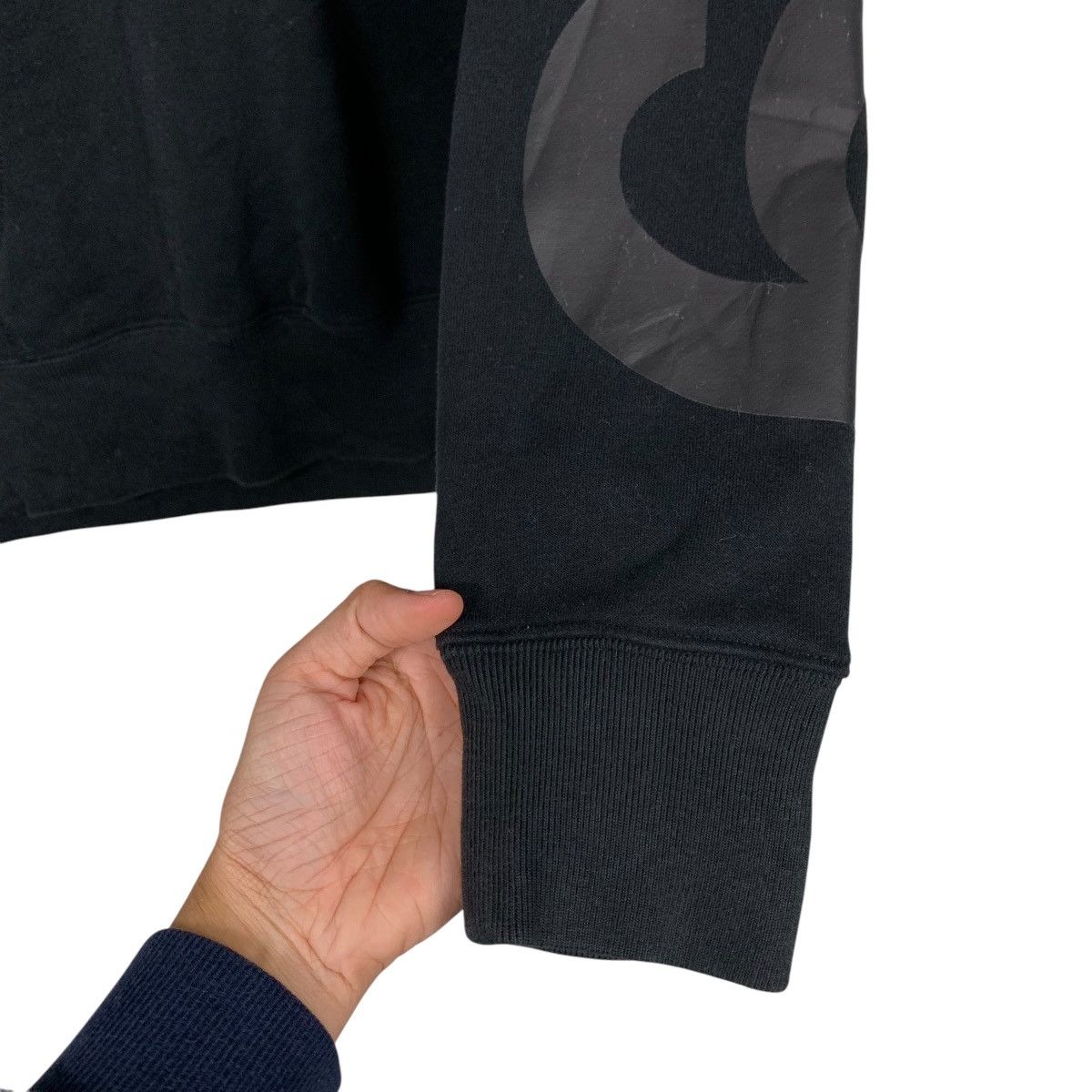 Gap GAP Center Logo Pullover Black Hoodies Sweatshirt #1789-C79 Size US S / EU 44-46 / 1 - 13 Thumbnail