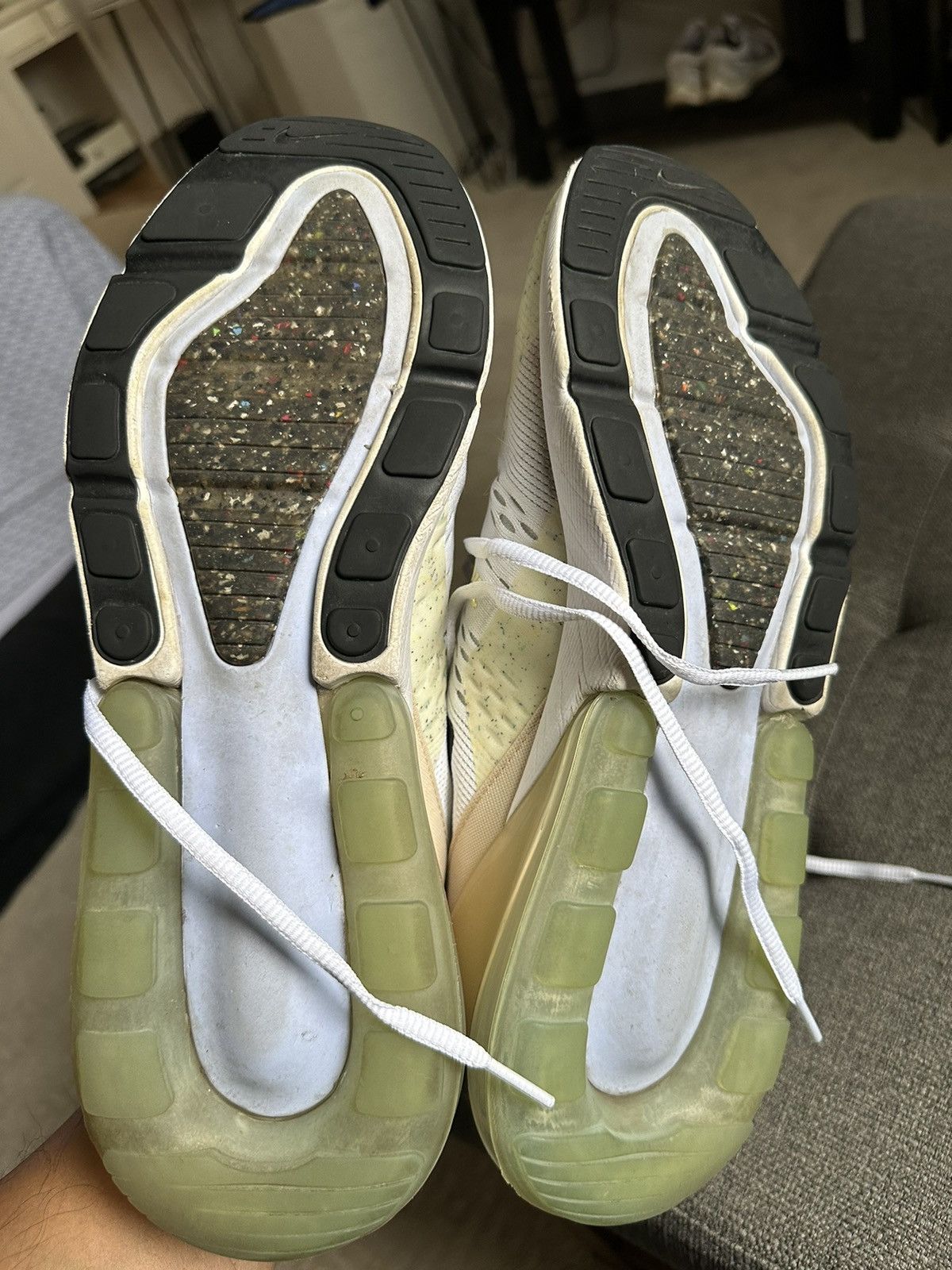 Nike Nike Air Max 270 Size US 11 / EU 44 - 6 Thumbnail