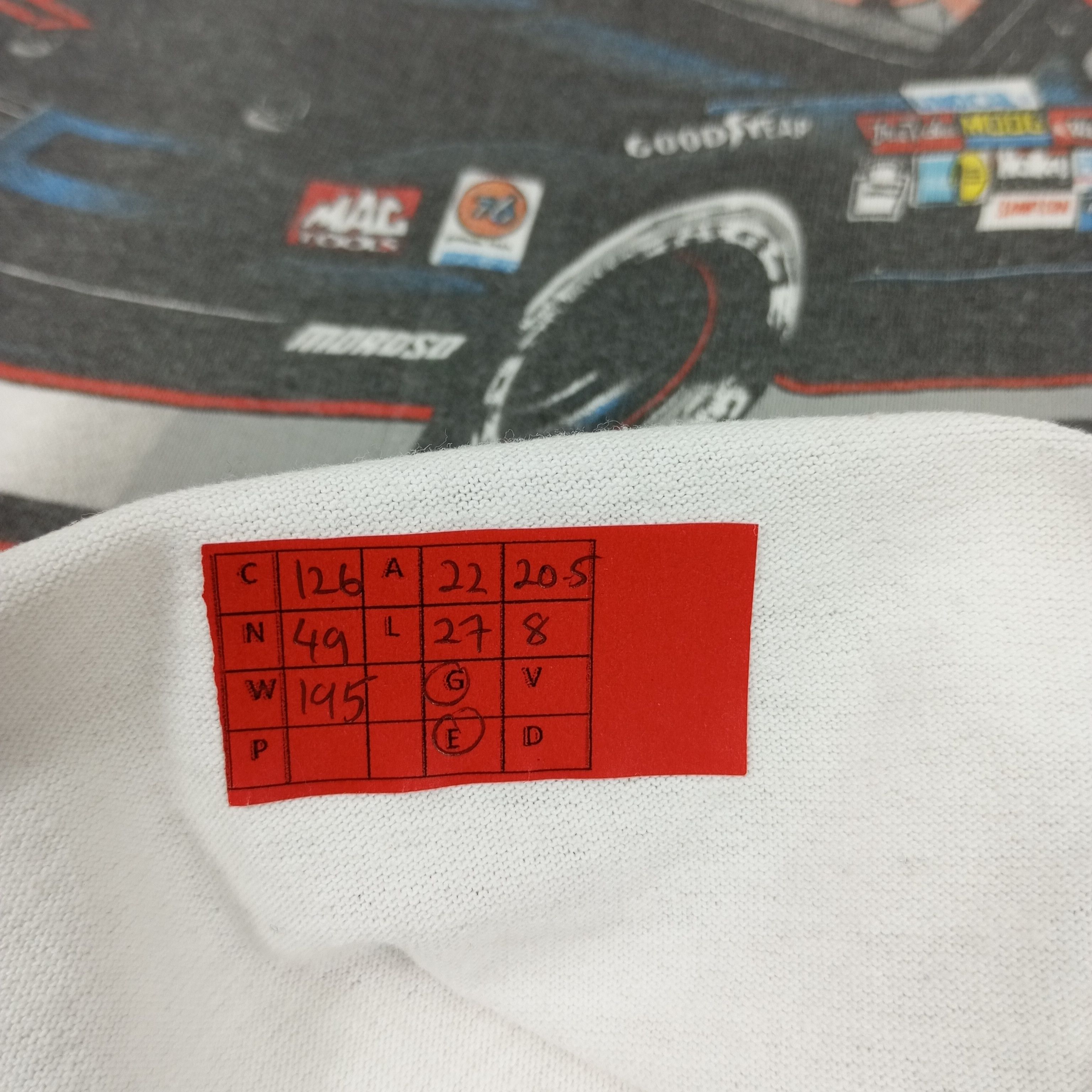 Vintage Dale Earnhardt The Intimidator Vintage Tshirt Size US L / EU 52-54 / 3 - 11 Thumbnail