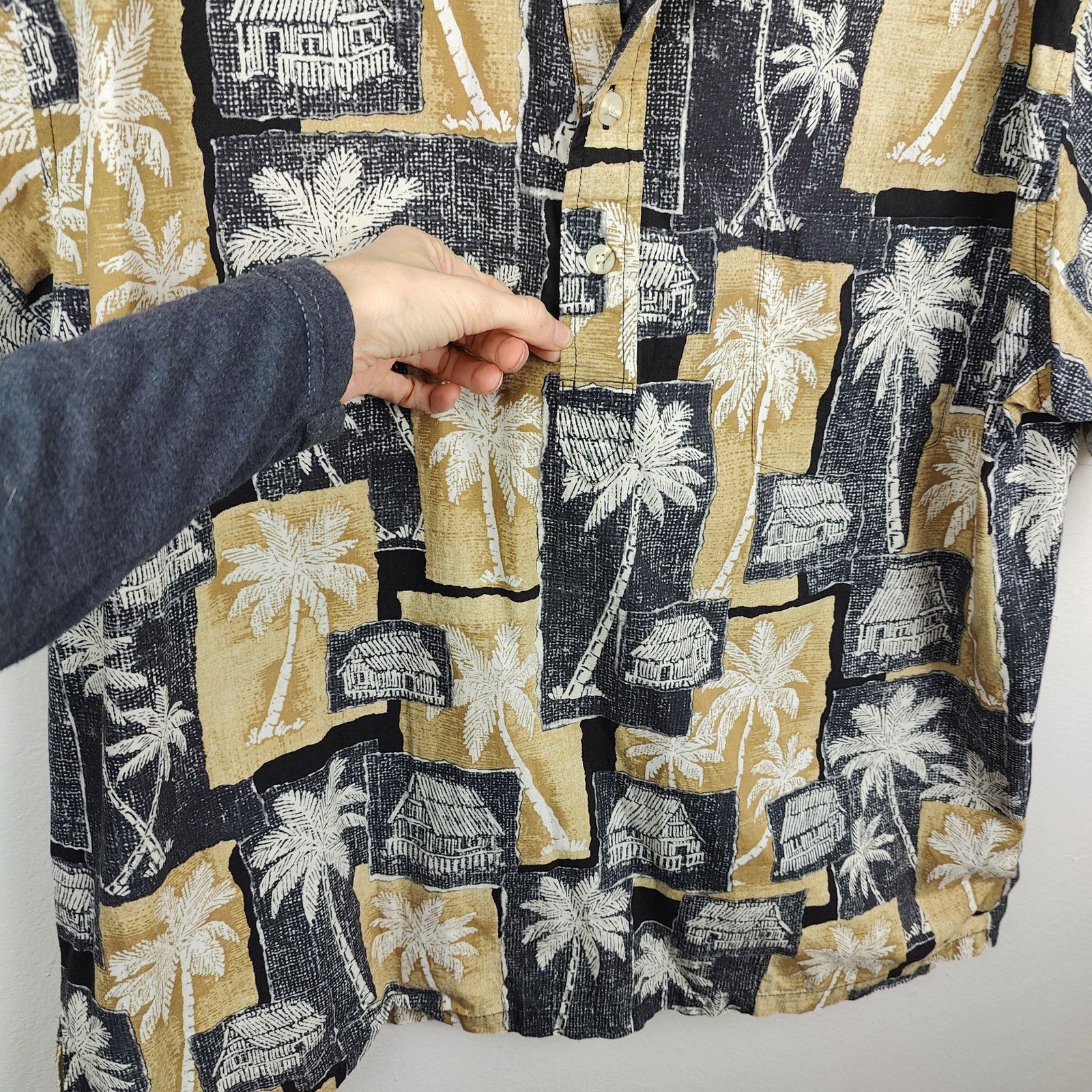 Other Hilo Hattie Hawaiian Button Up Shirt Mens 2X Black Yellow Size US XXL / EU 58 / 5 - 4 Thumbnail