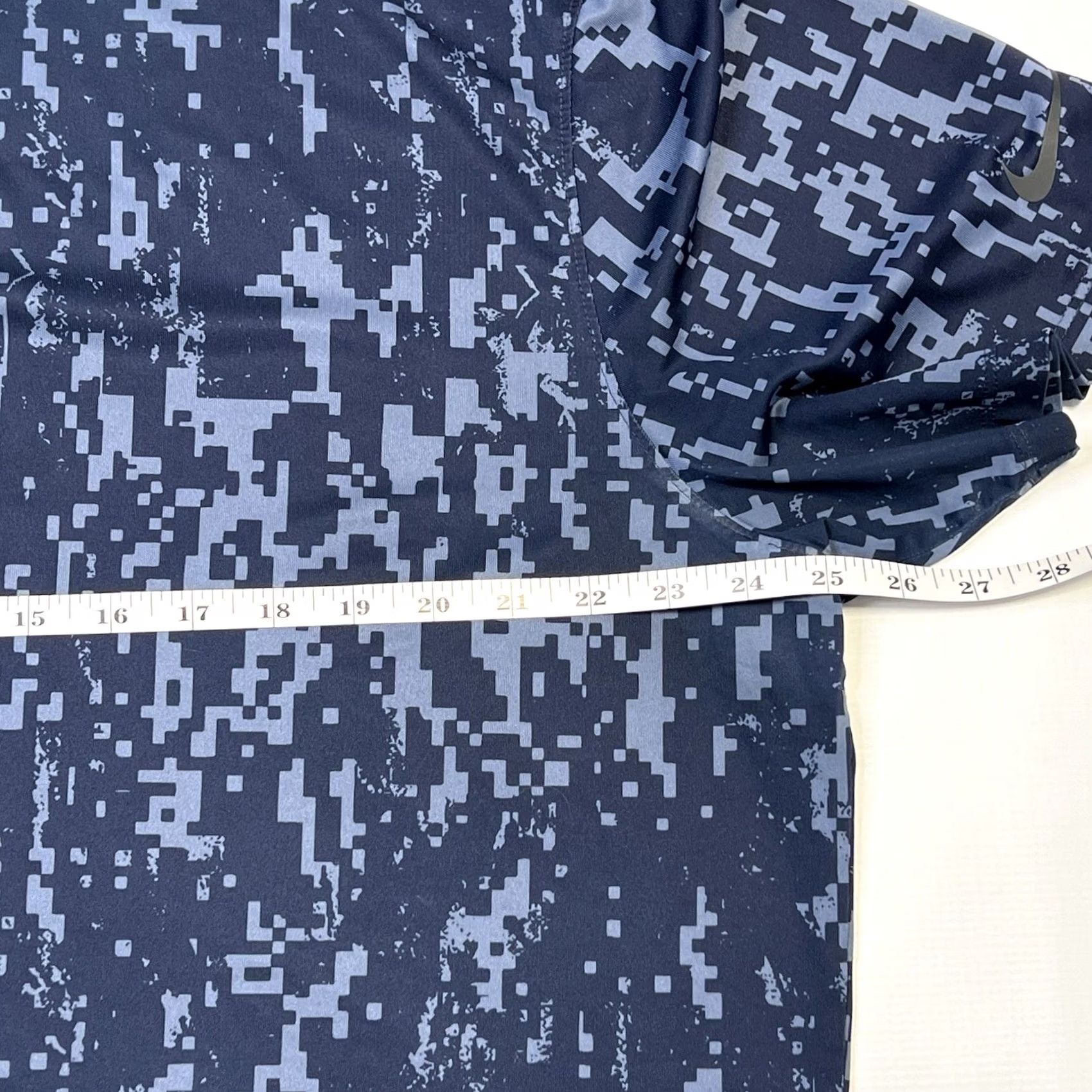 Nike VINTAGE Nike Golf Vapor Digital Camo Polo Mens XL Blue Dri-Fit Wick Performance Stretch Size US XL / EU 56 / 4 - 6 Thumbnail
