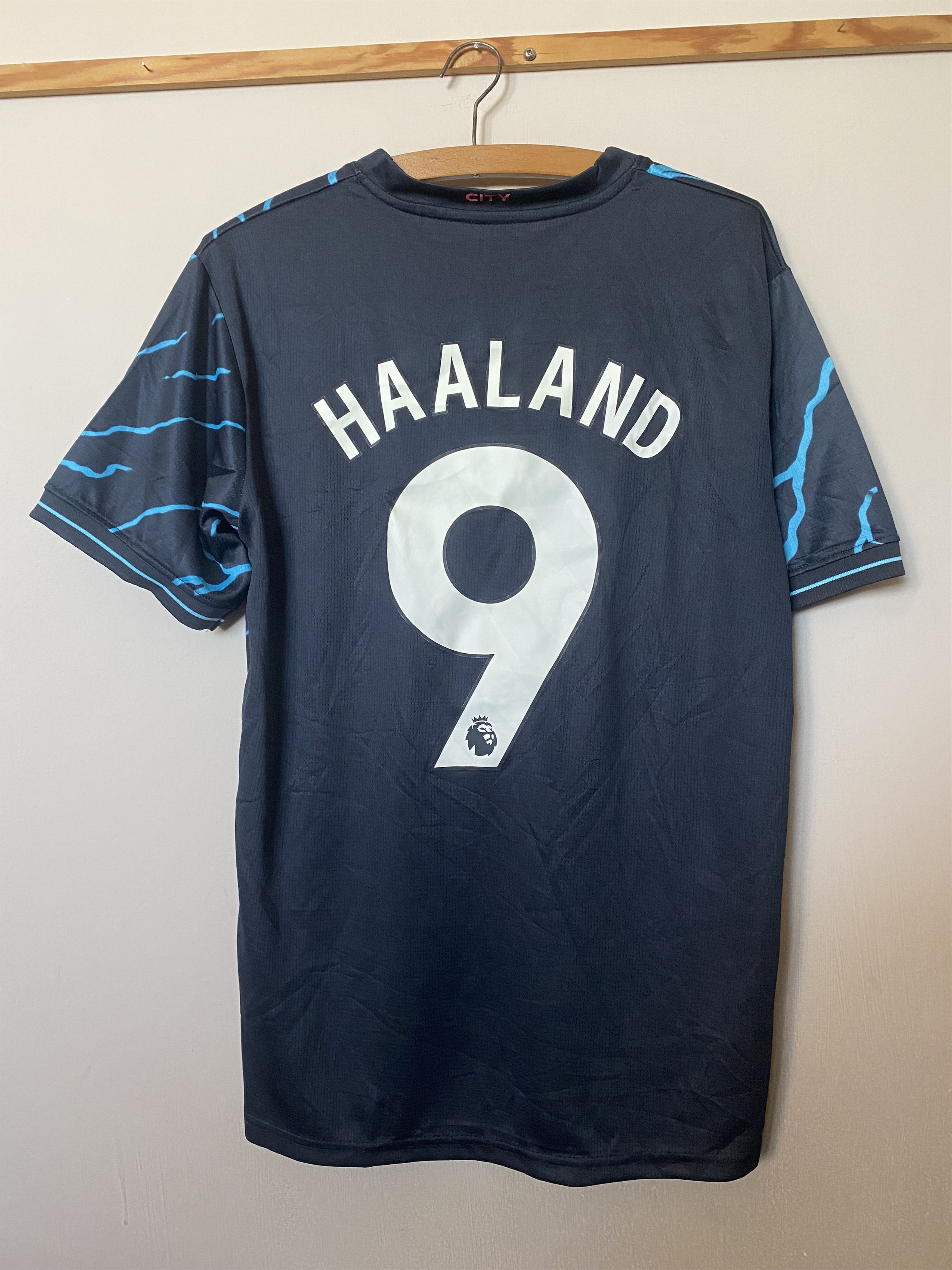 Other MANCHESTER CITY F.C. #9 HAALAND - 2023 - 2024 - M - UNIQUE Size US M / EU 48-50 / 2 - 1 Thumbnail
