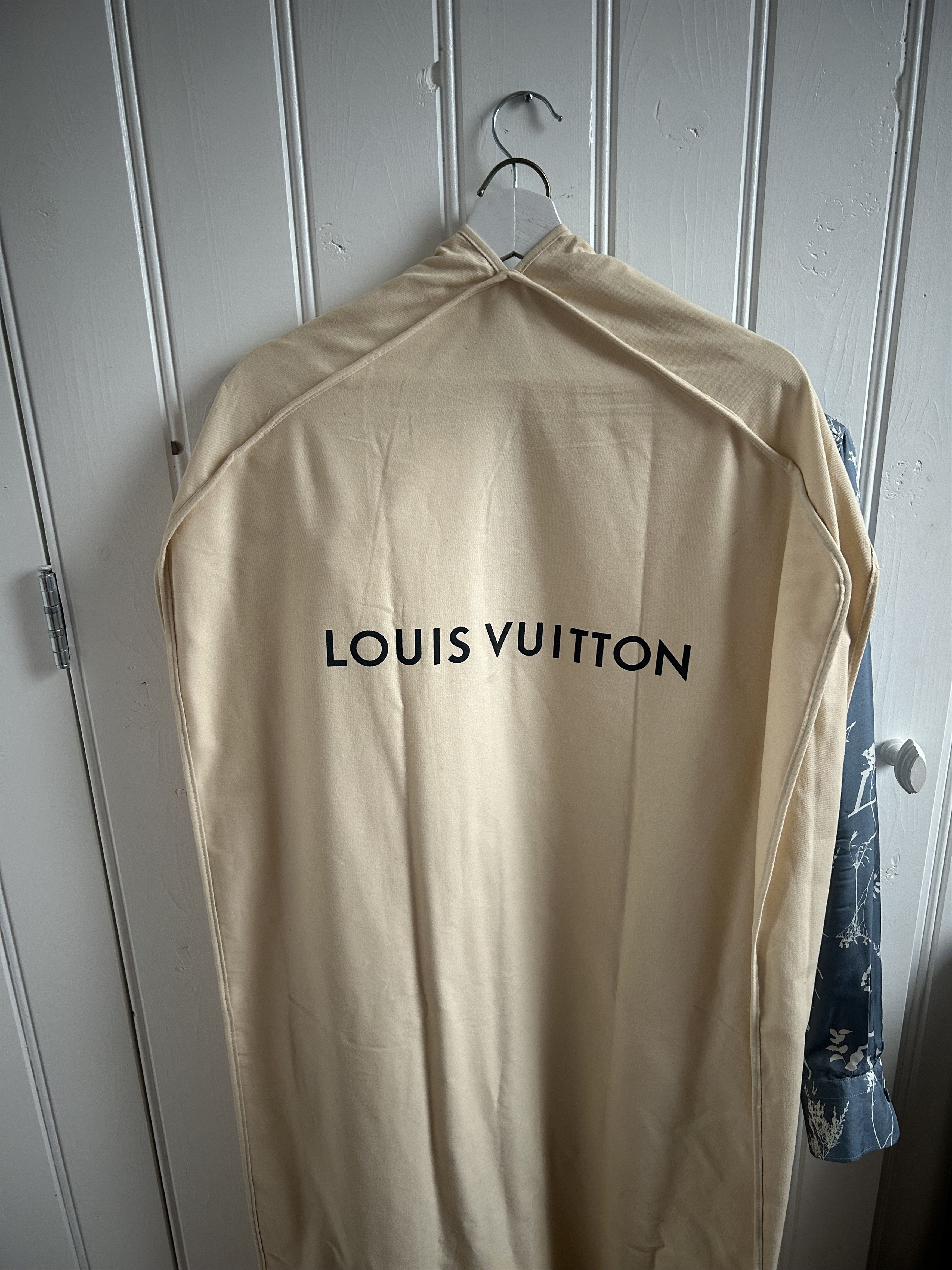 Louis Vuitton Louis Vuitton silk shirt size XS Size US XS / EU 42 / 0 - 6 Thumbnail