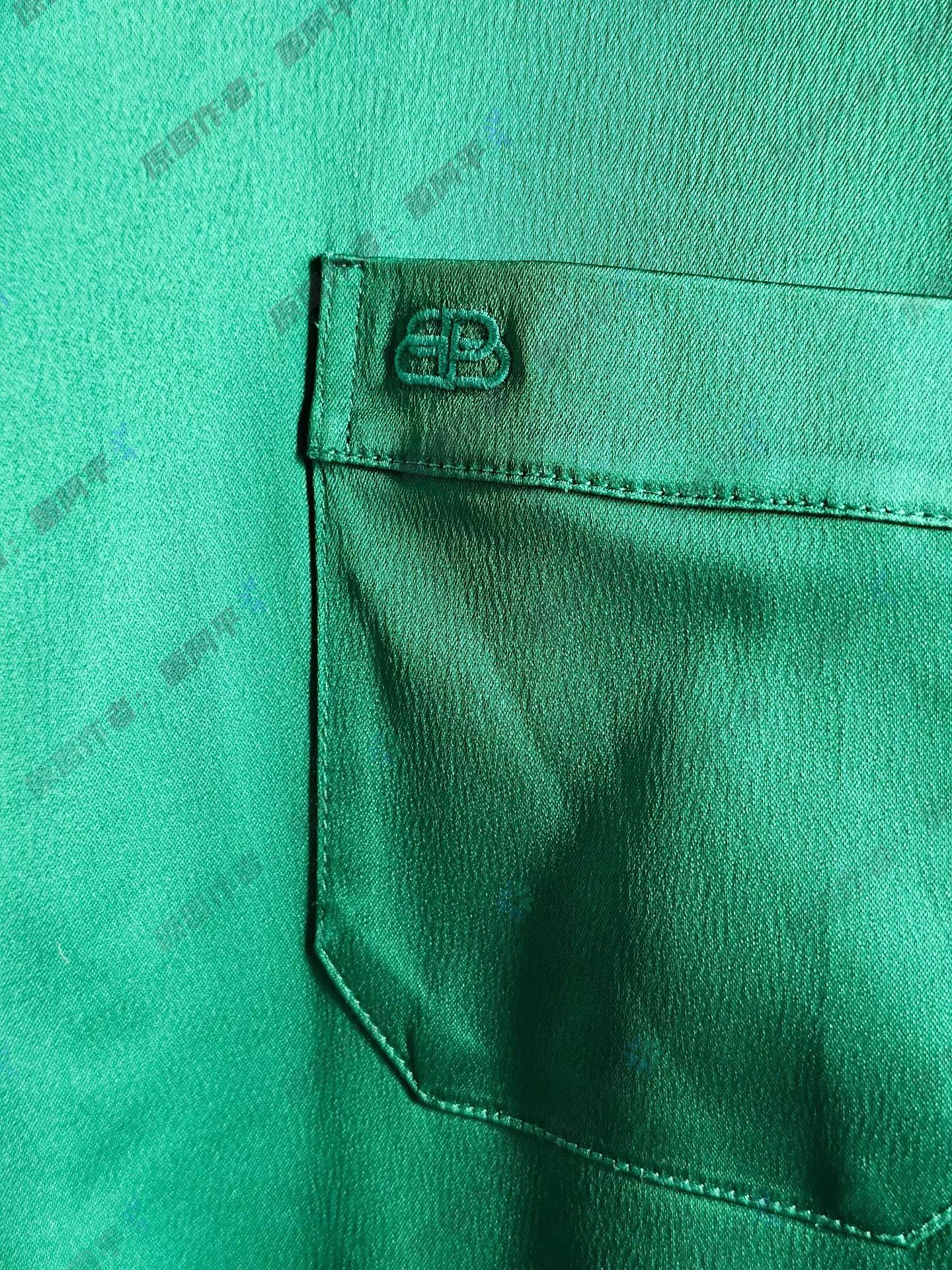 Balenciaga Balenciaga Green Long Sleeve Pajama Shirt Size US XL / EU 56 / 4 - 2 Thumbnail