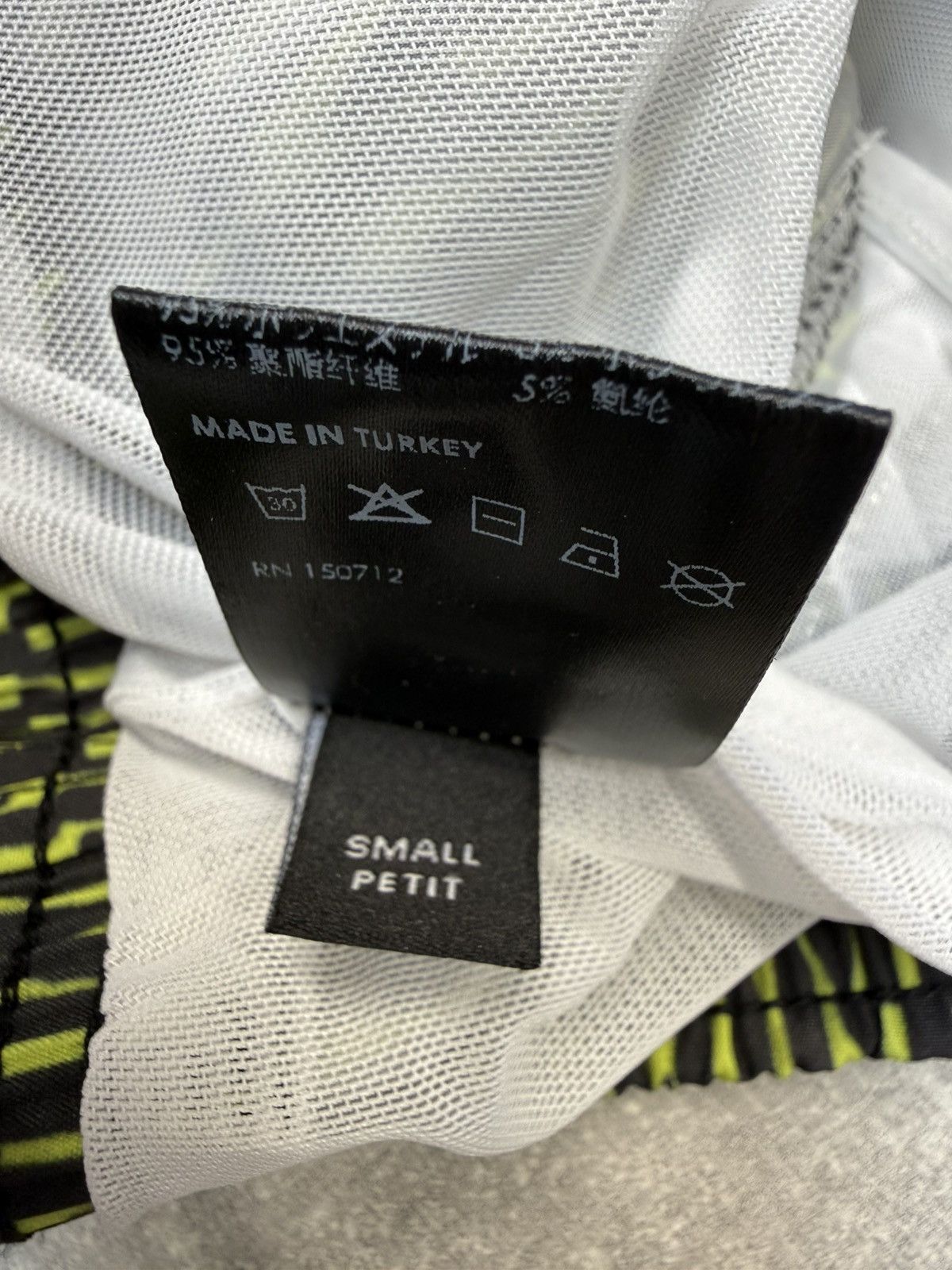 Amiri All Over Logo Swim Shorts Lime. BNWT. Size S. RRP £390 Size US 30 / EU 46 - 8 Thumbnail