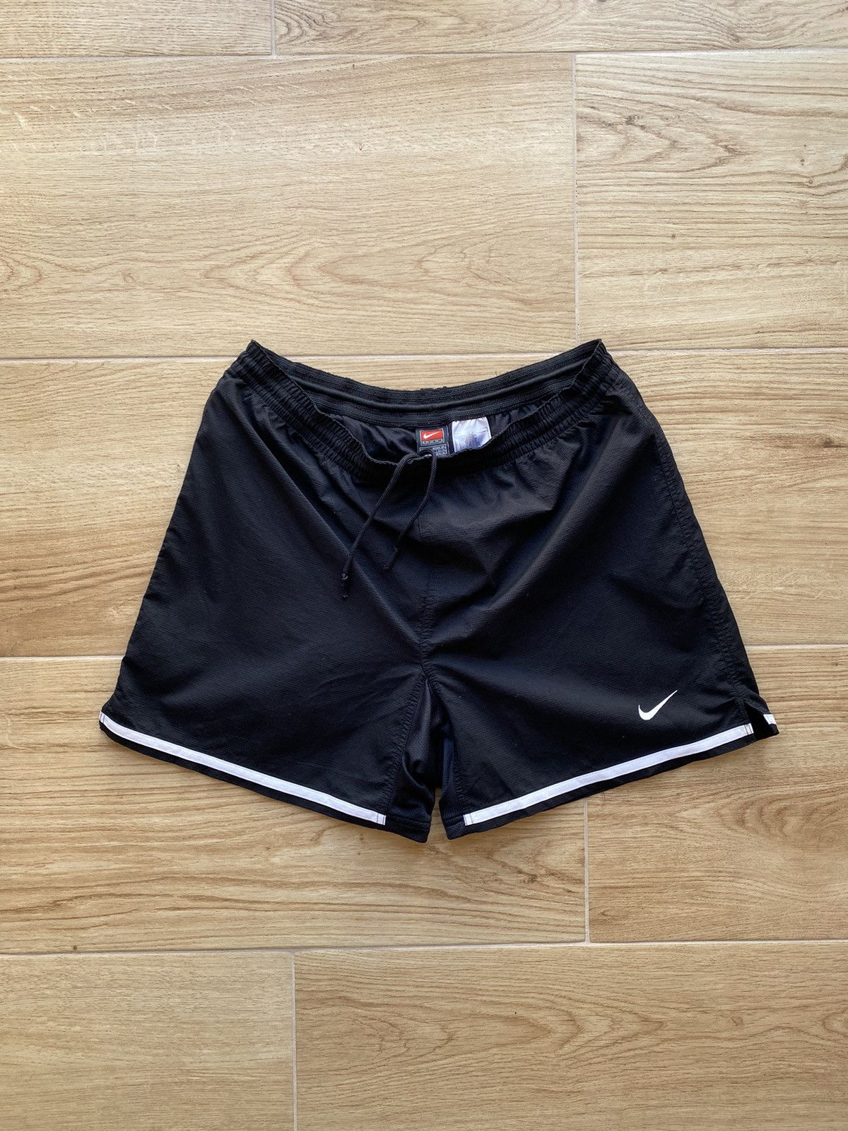 Nike Vintage Nike Team Shorts Size US 34 / EU 50 - 3 Thumbnail