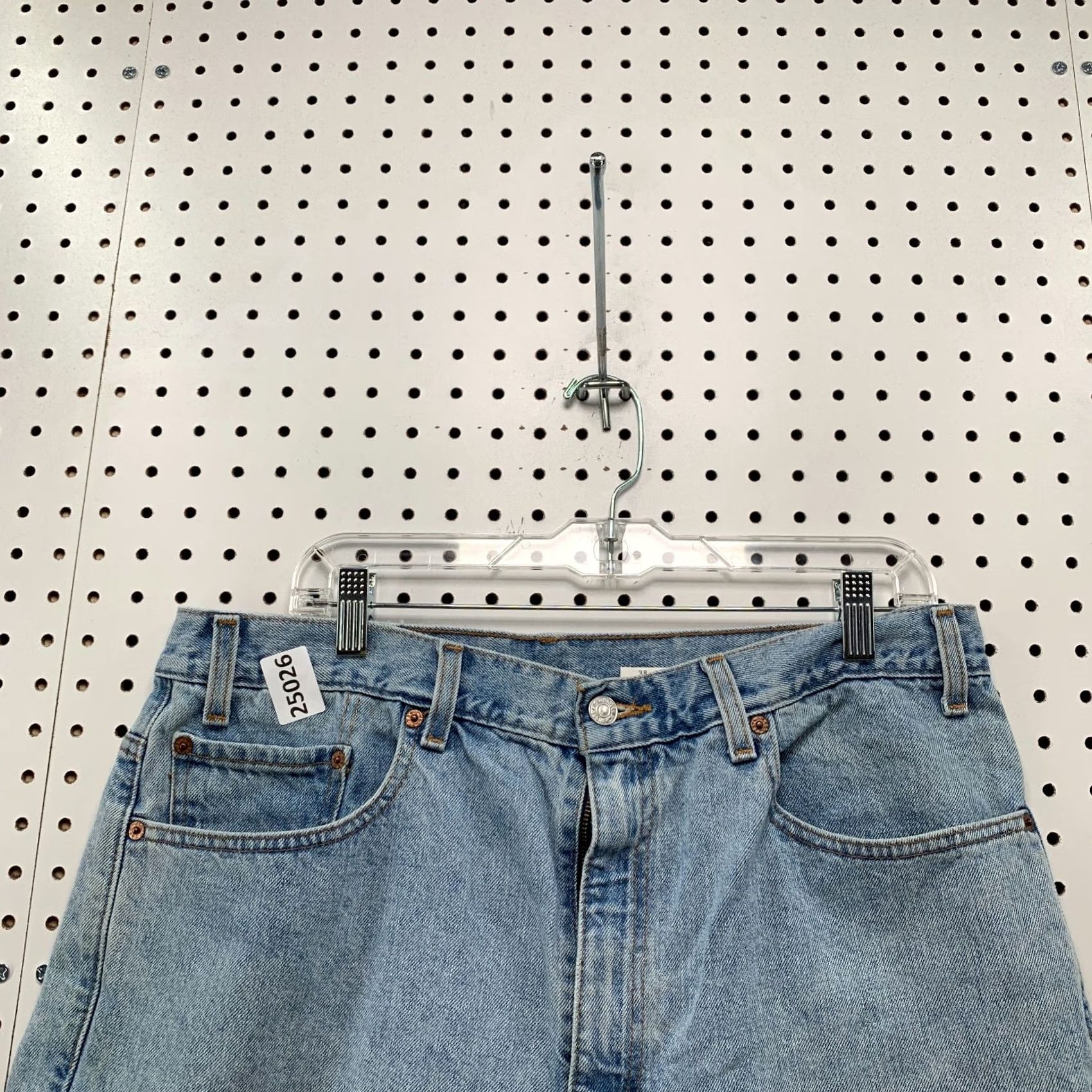 Levi's VINTAGE Levi's 505 Denim Shorts Mens Size 38 Light Wash Blue Bermuda 9 in Inseam 5-Pocket Design Modern Fit Mens Size US 38 / EU 54 - 5 Thumbnail
