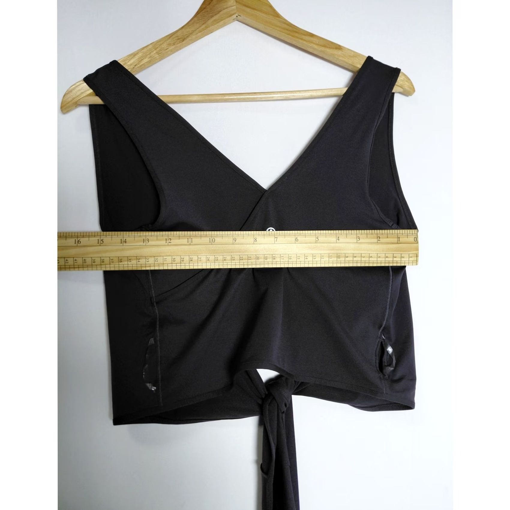 Lululemon Lululemon Tip Black Wrap Tank Top Sleeveless Women Size M / US 6-8 / IT 42-44 - 4 Thumbnail