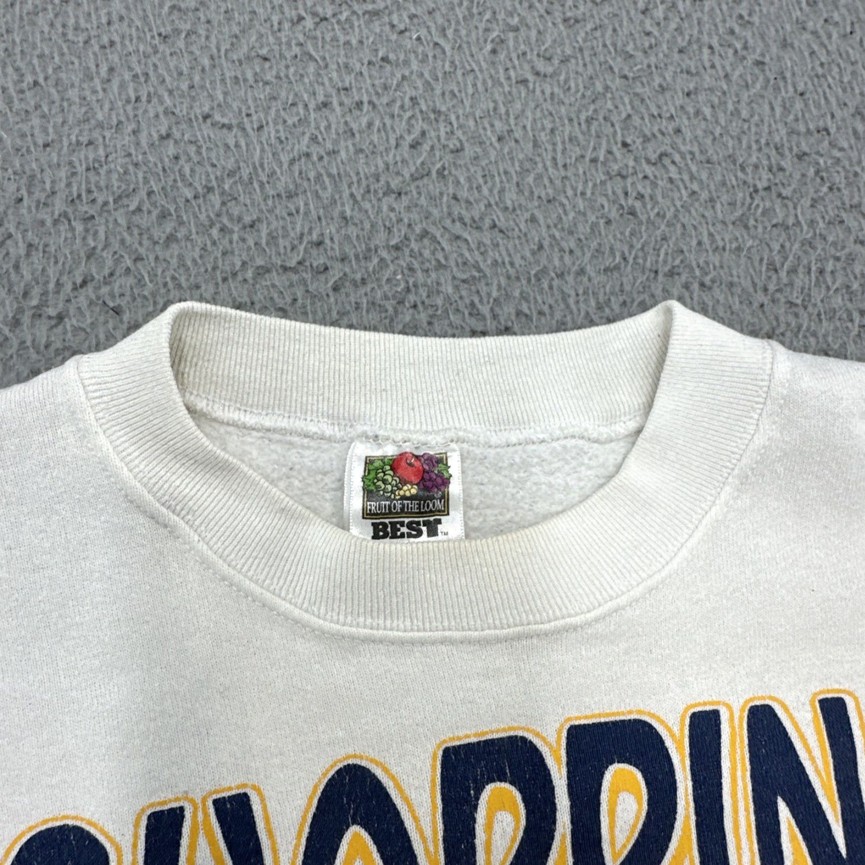 Fruit Of The Loom VINTAGE Fruit of the Loom Sweatshirt Crewneck XL Yellow Logo Graphic Print Money USA 80s 90s Classic Pullover Men Size US XL / EU 56 / 4 - 4 Thumbnail