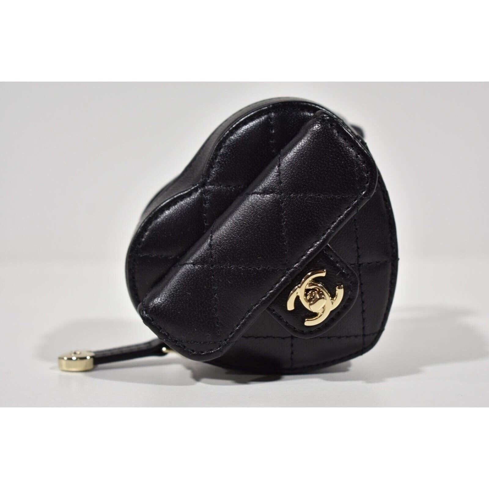 Chanel Chanel Heart Mini Lambskin Quilted Flap Arm Coin Purse Size ONE SIZE - 2 Thumbnail