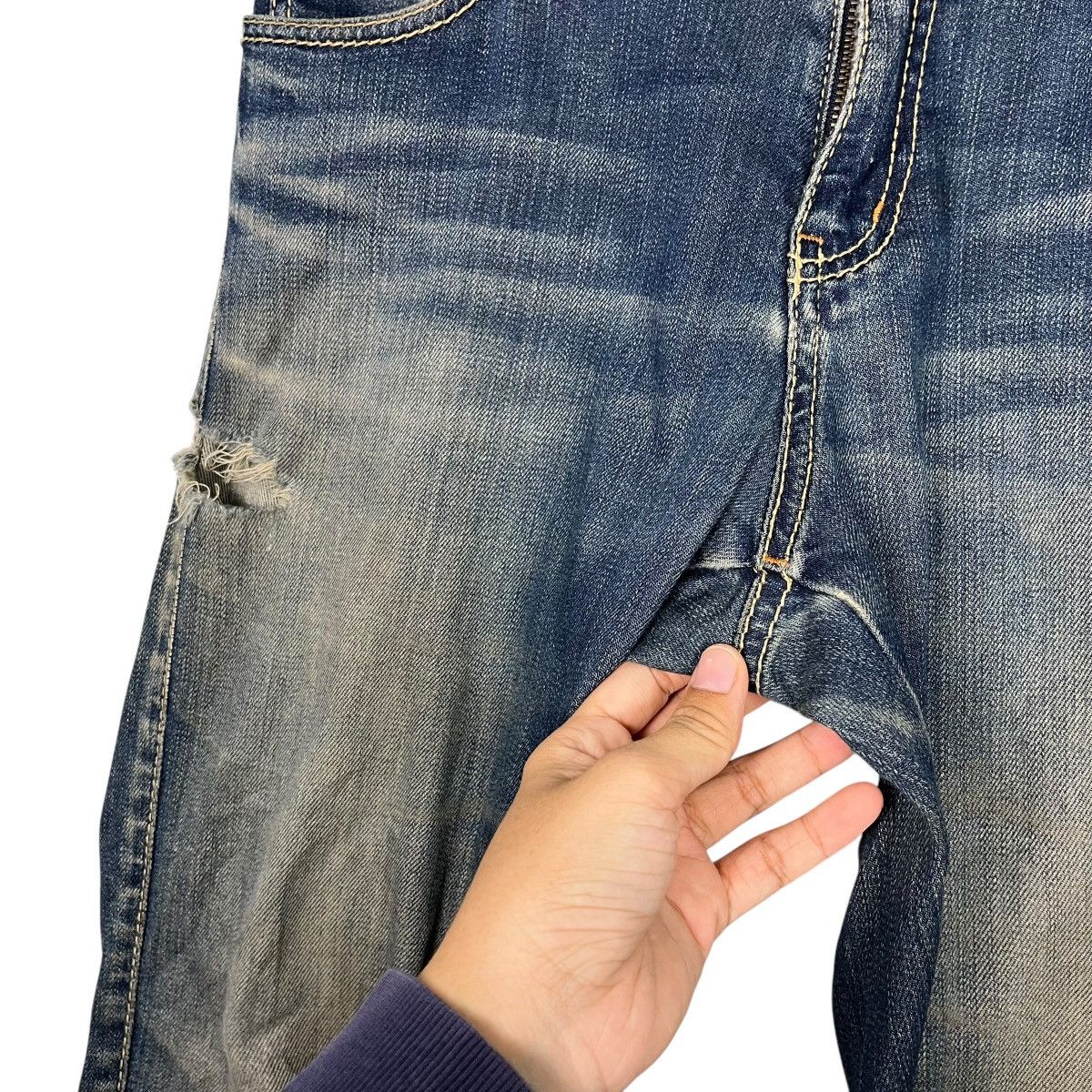 14th Addiction Vintage Daily Topics Distressed Buckle Denim Jeans Size 31" - 13 Thumbnail