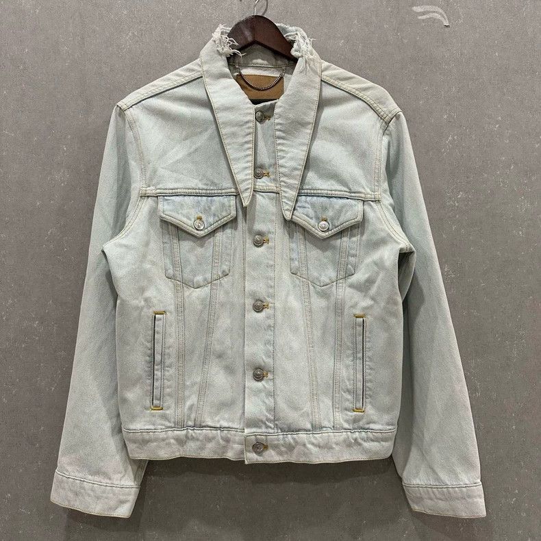 Balenciaga Balenciaga size 40 Bat Wing Collar Denim Jacket Size S / US 4 / IT 40 - 1 Thumbnail