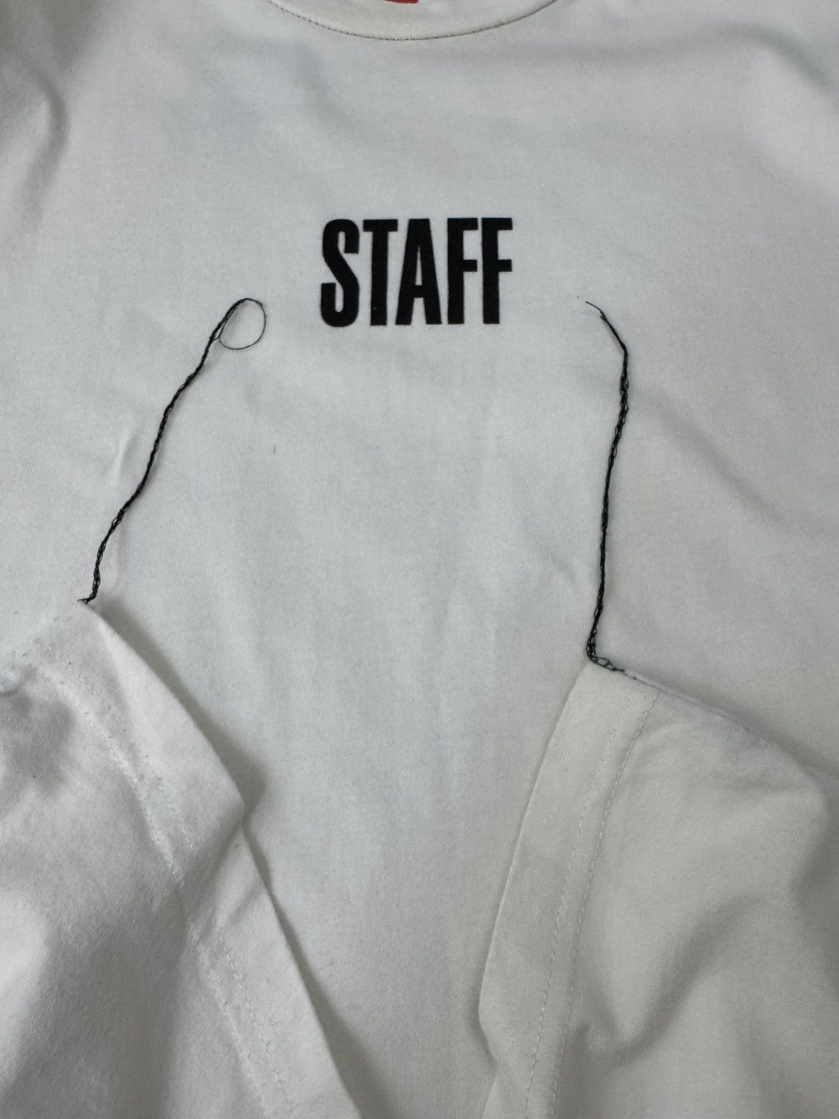 Vetements Vetements Staff White T-shirt 2017 Oversized Tee Size US S / EU 44-46 / 1 - 9 Thumbnail