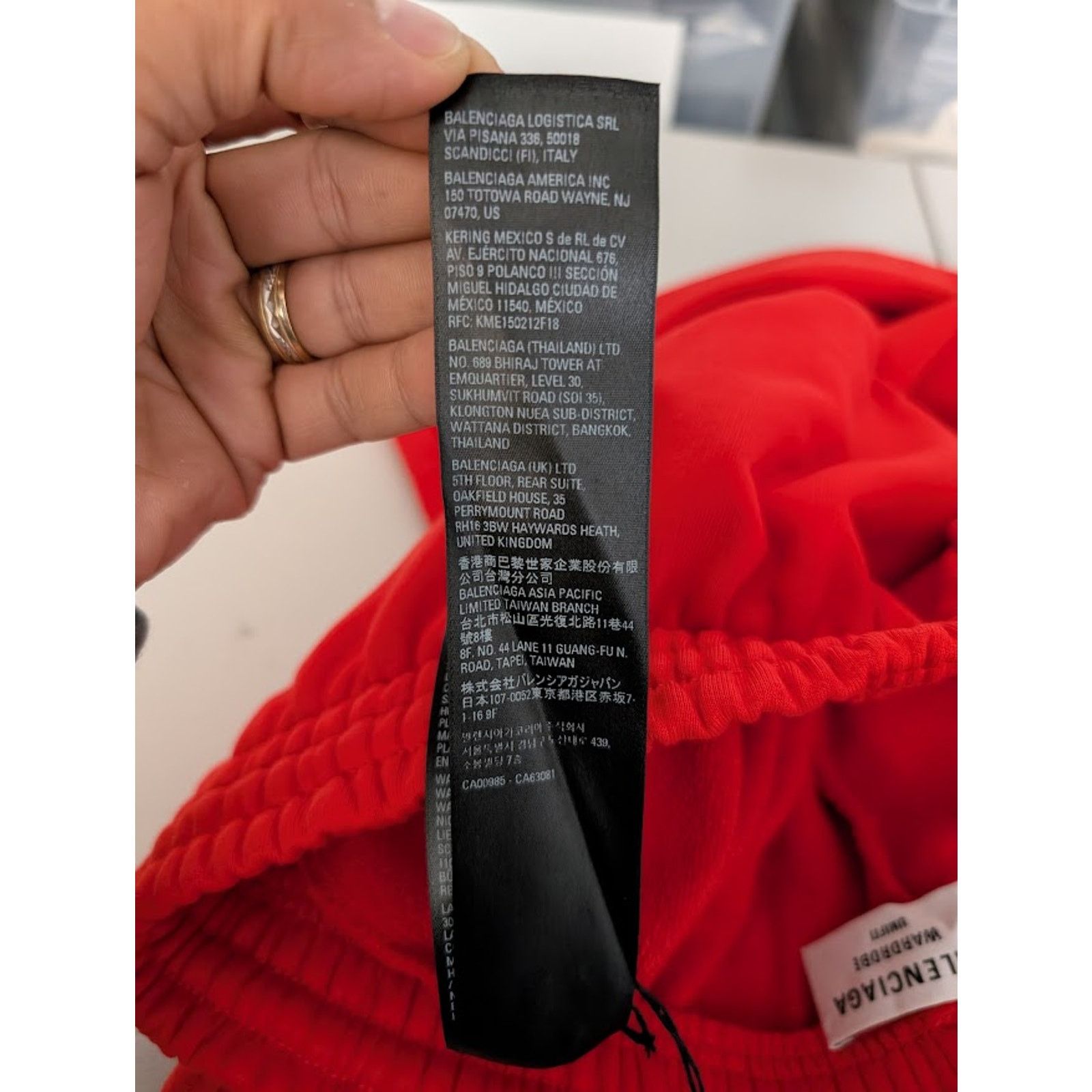 Balenciaga o1rshd1 Sweat Shorts in Bright Red Size US 36 / EU 52 - 14 Thumbnail