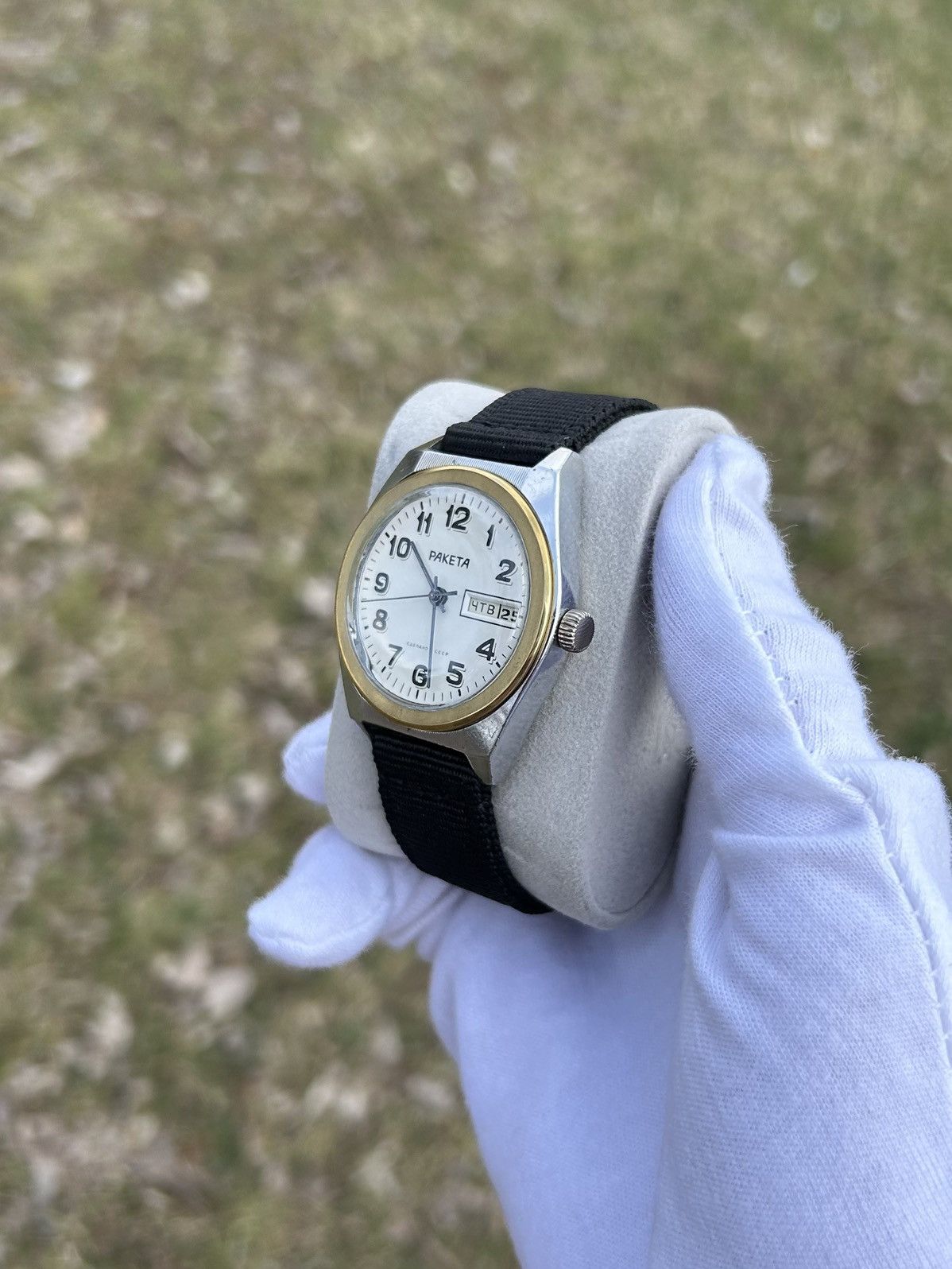 Vintage Vintage Watch Raketa Mechanical USSR Soviet Authentic 1980s Size ONE SIZE - 4 Thumbnail