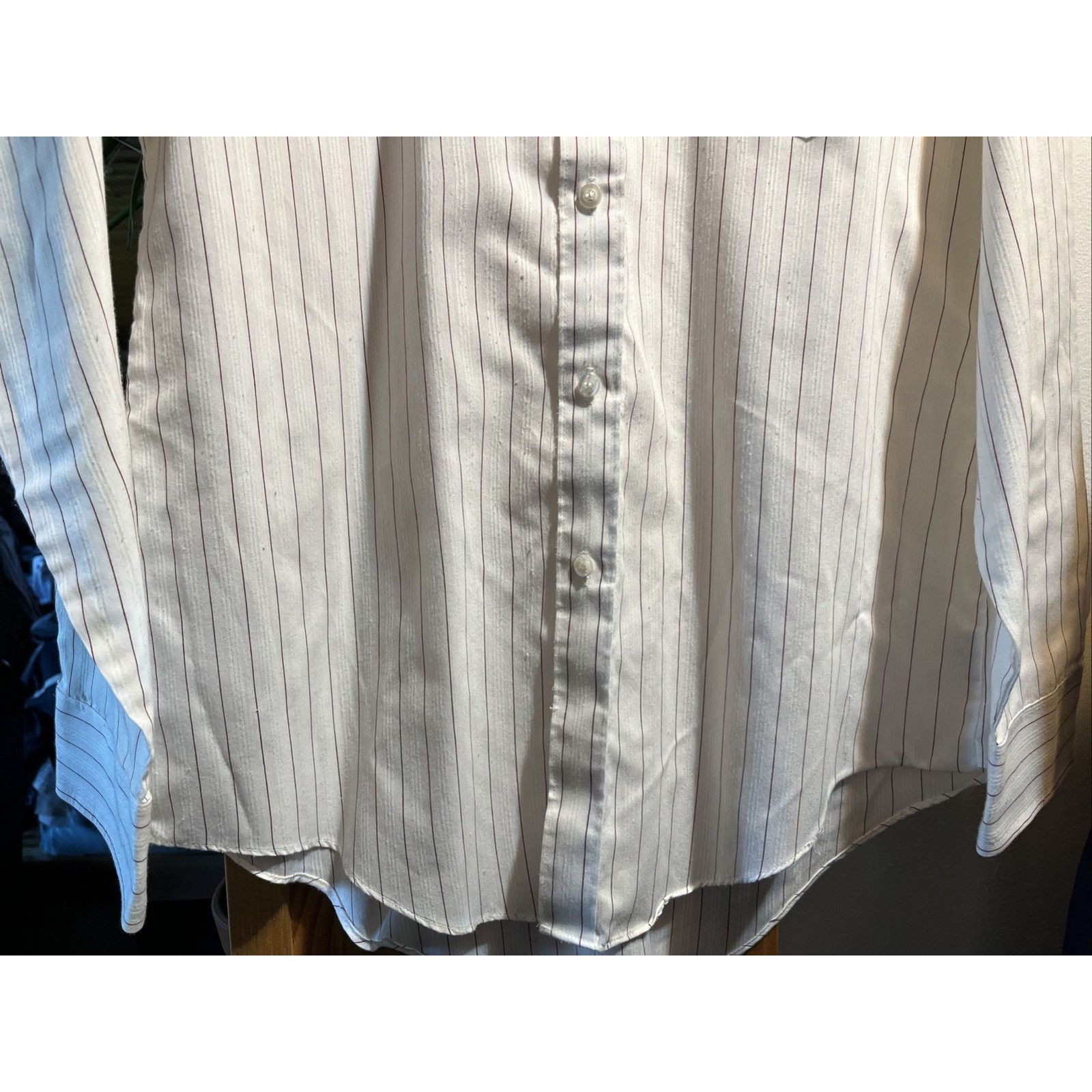 Van Heusen Van Heusen Shirt Mens 15.5 34/35 White Red Striped LS Pocket Size US L / EU 52-54 / 3 - 4 Thumbnail