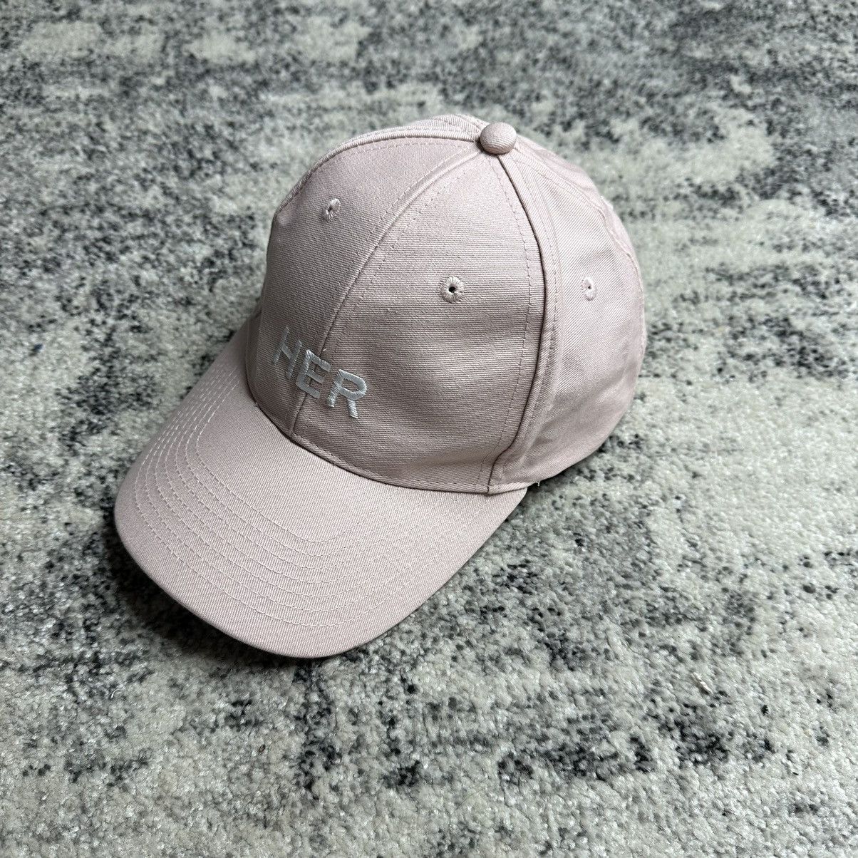 Burberry Burberry Cap SnapBack StreetWear Luxury Exclusive Size ONE SIZE - 1 Thumbnail