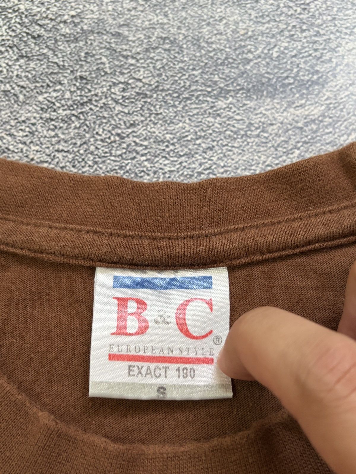 Vintage 2004 Lenny Kravitz Baptist Tour Tee B&C Tag Brown Size S Size US S / EU 44-46 / 1 - 3 Thumbnail