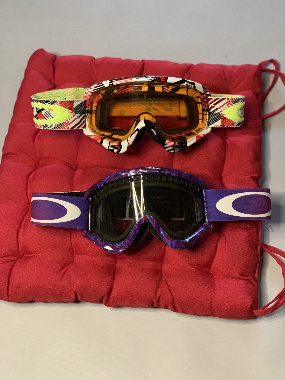 Lot 2 glasses Oakley (women’skids)